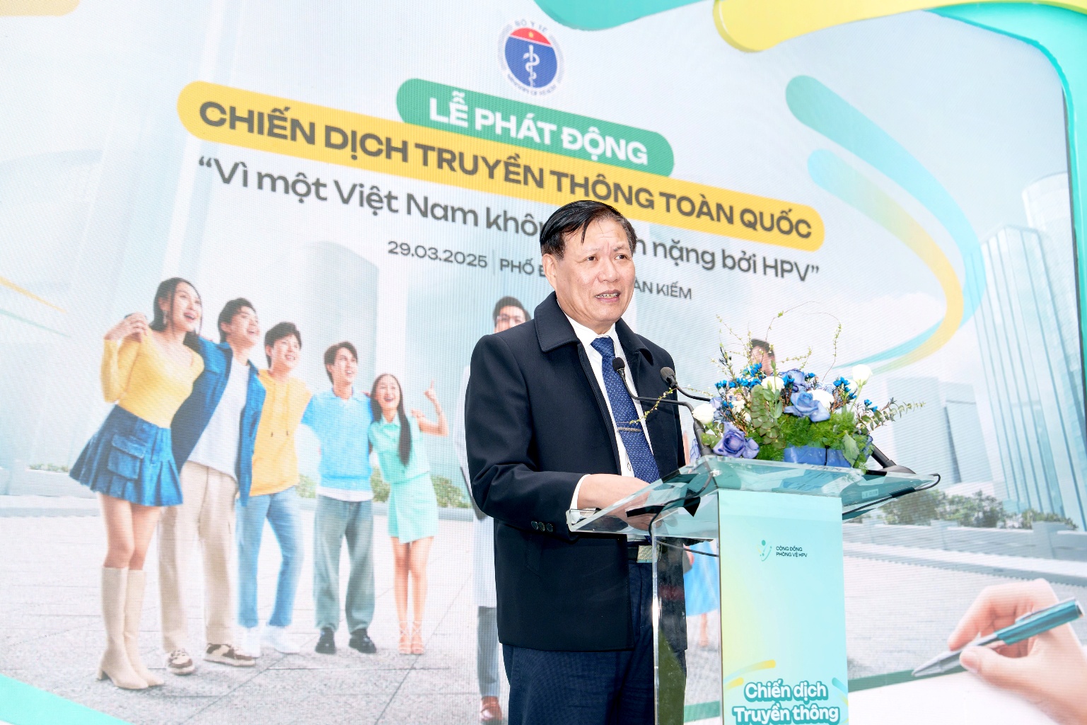Thứ trưởng Bộ Y tế Đỗ Xuân Tuyên phát biểu tại lễ phát động chiến dịch “Vì một Việt Nam không gánh nặng bởi HPV” - Ảnh: Mai Thảo