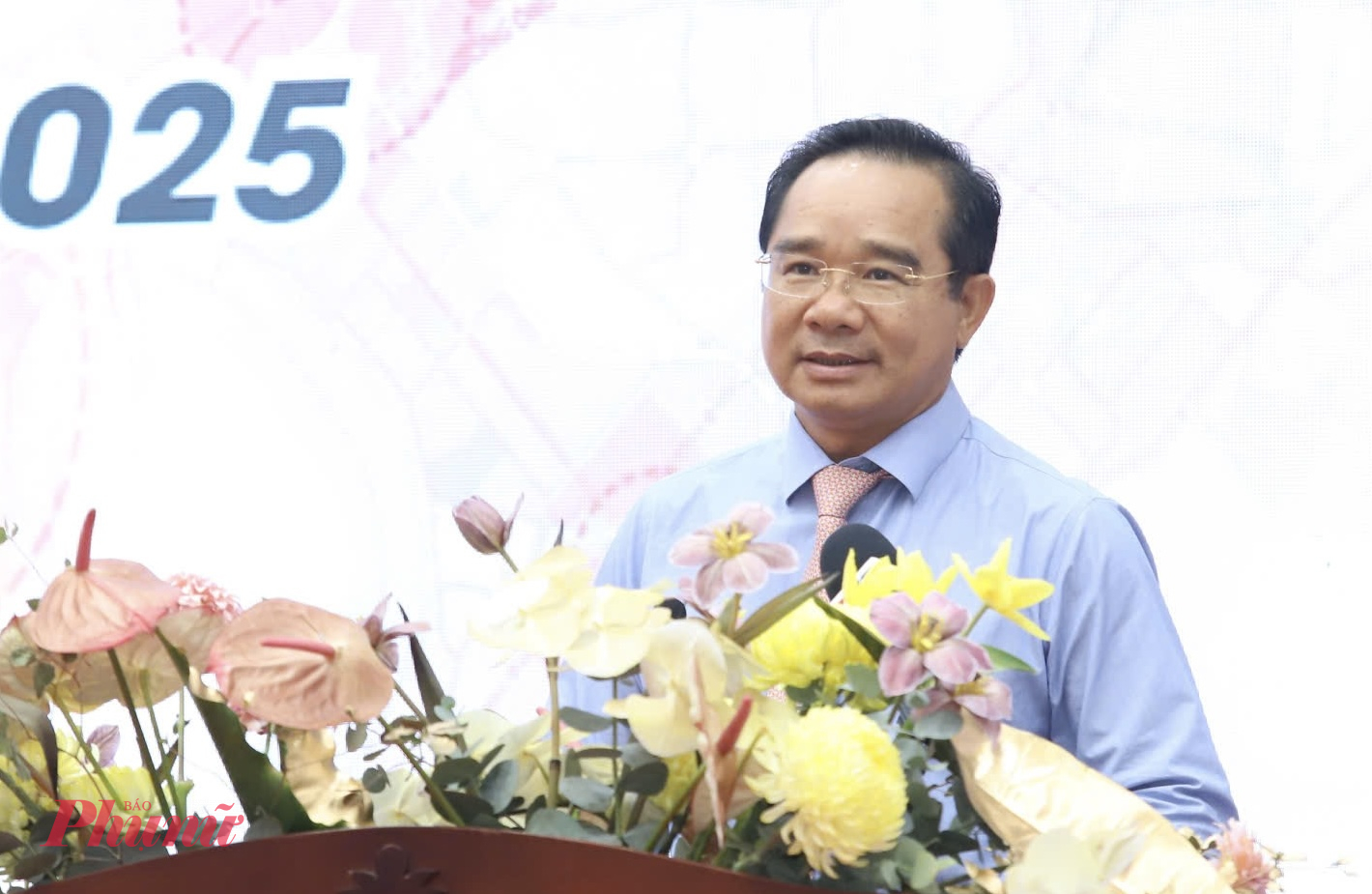 Chủ tịch UBND TPHCM Nguyễn Văn Được vừa ký quyết định phân quyền xử phạt, cưỡng chế thi hành cho 6 Phó Chủ tịch thành phố - Ảnh: Thanh Tâm