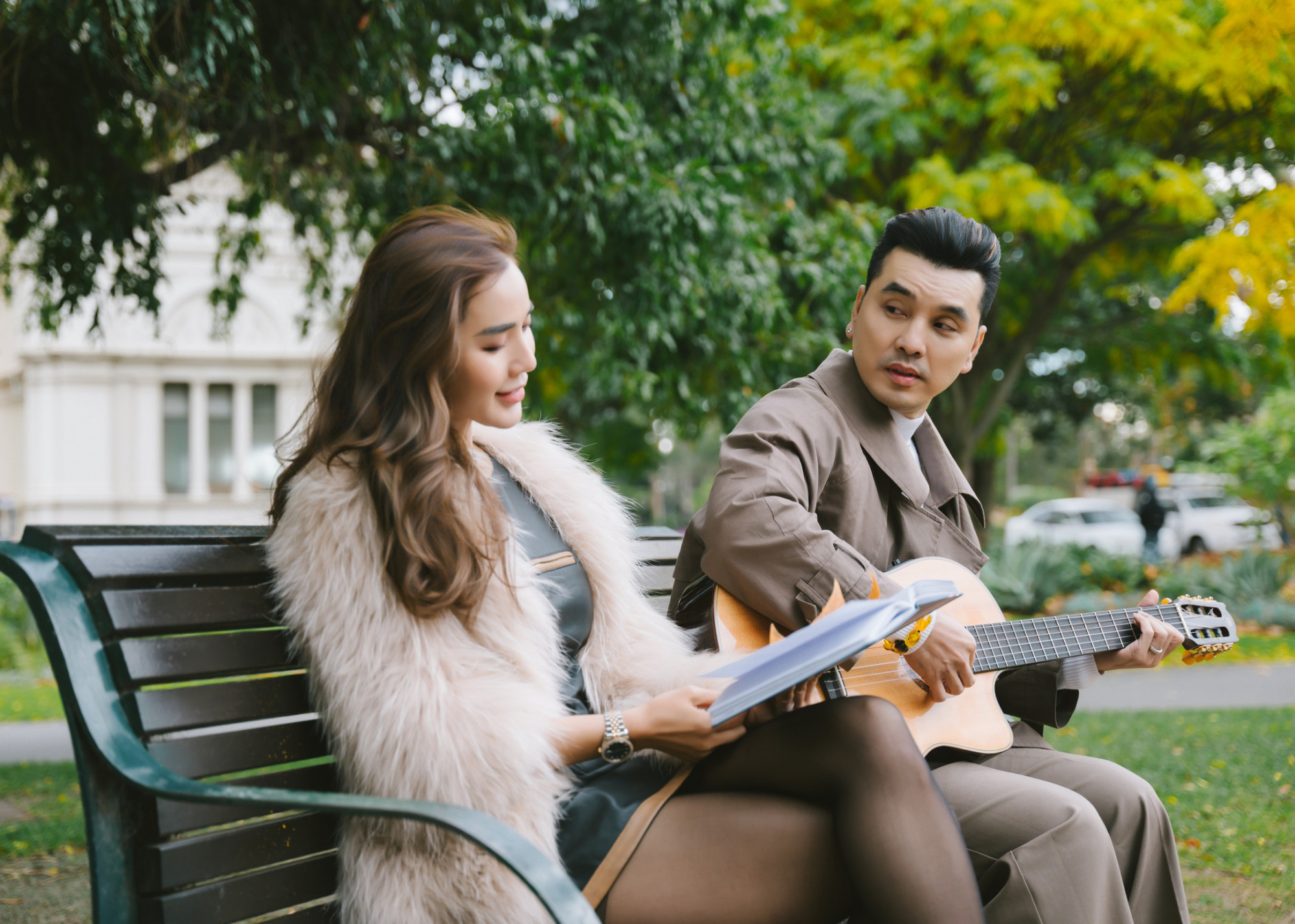 Ưng Hoàng Phúc và vợ - người mẫu Kim Cương trong MV mới