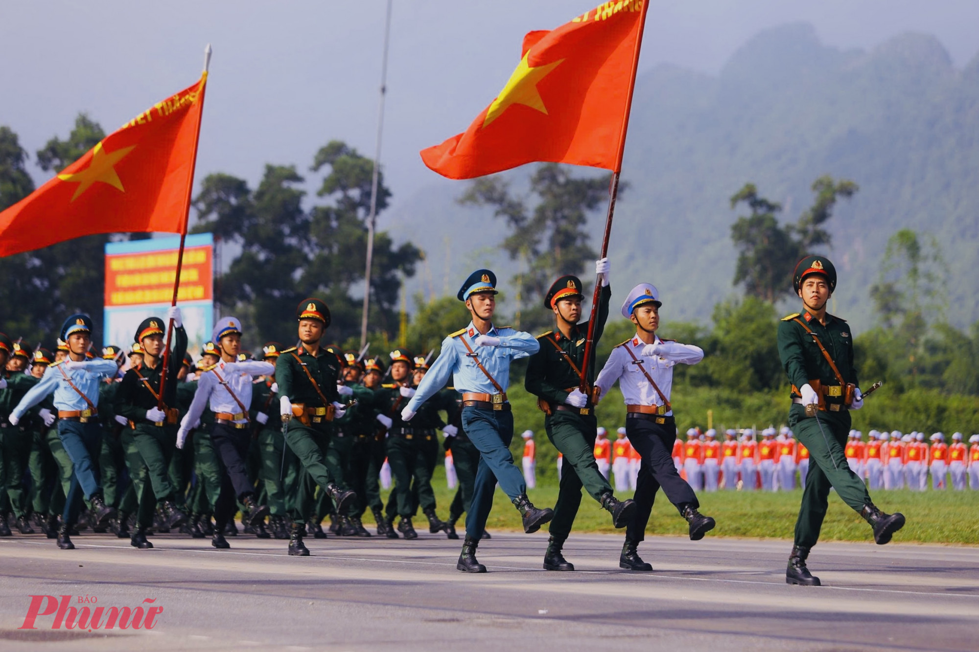Đây là đợt tổng hợp luyện lần thứ nhất của lực lượng Quân đội, Công an, nhằm tiếp tục đánh giá kết quả, rút kinh nghiệm công tác huấn luyện, làm cơ sở cho các đơn vị tiếp tục huấn luyện lực lượng tham gia diễu binh, diễu hành trong Lễ kỷ niệm 80 năm Cách mạng Tháng Tám thành công và Quốc khánh nước Cộng hòa Xã hội Chủ nghĩa Việt Nam đạt kết quả cao nhất.