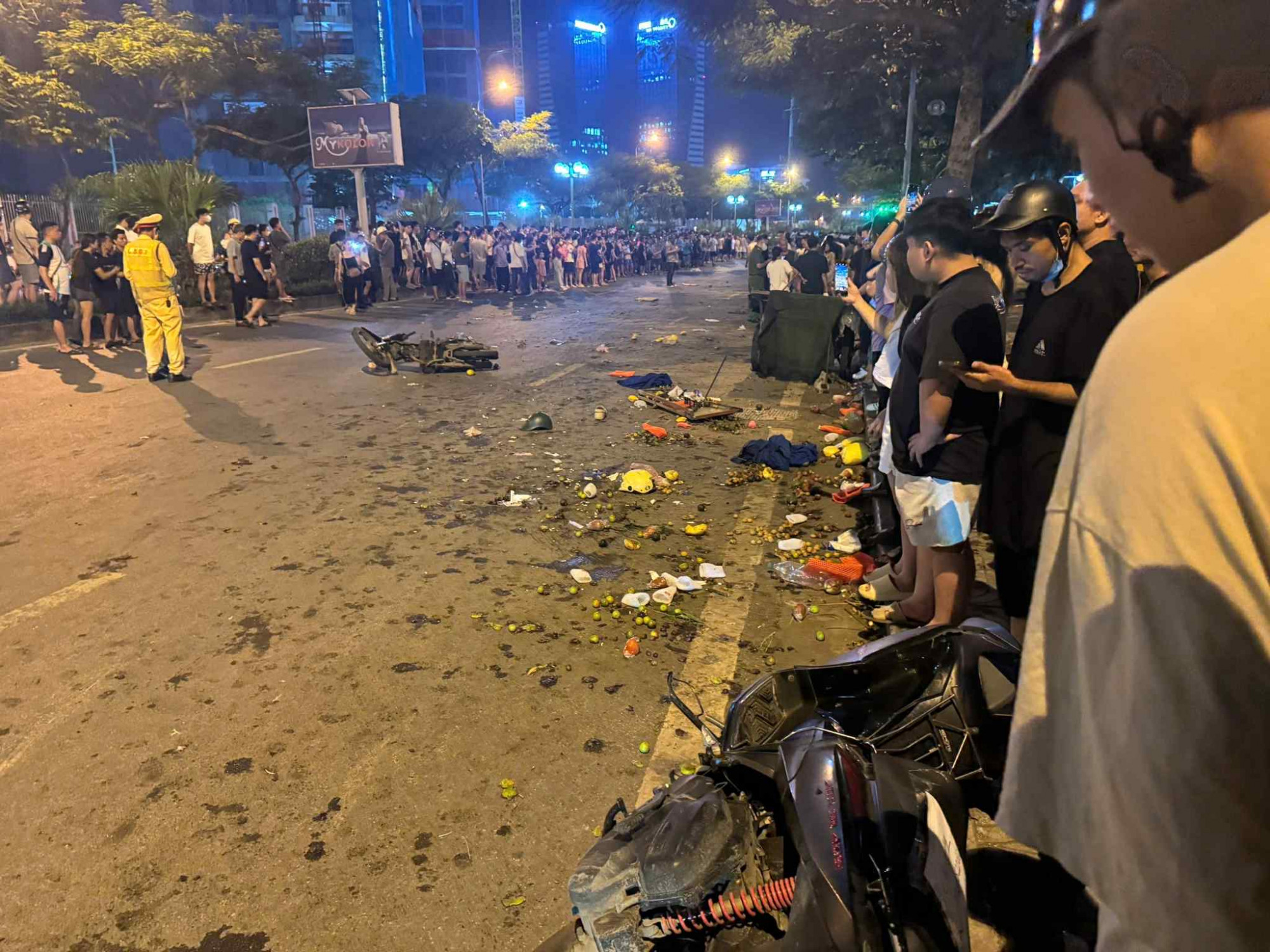 Cảnh sát giao thông có mặt tại hiện trường