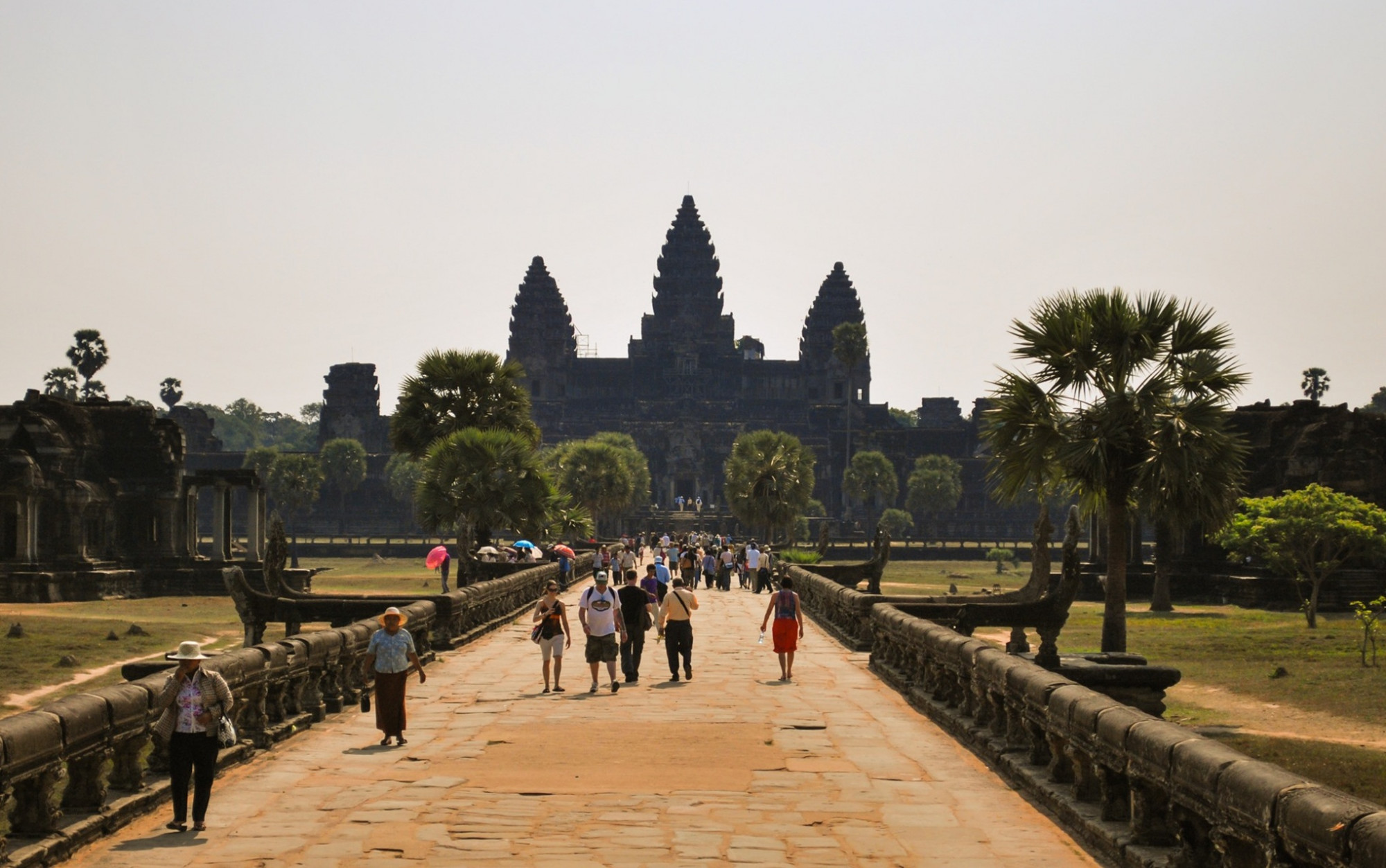 Du lịch Campuchia 3 ngày 2 đêm từ TPHCM: Khám phá Angkor Wat Quần thể Ankor hùng vĩ - Ảnh: An Bùi