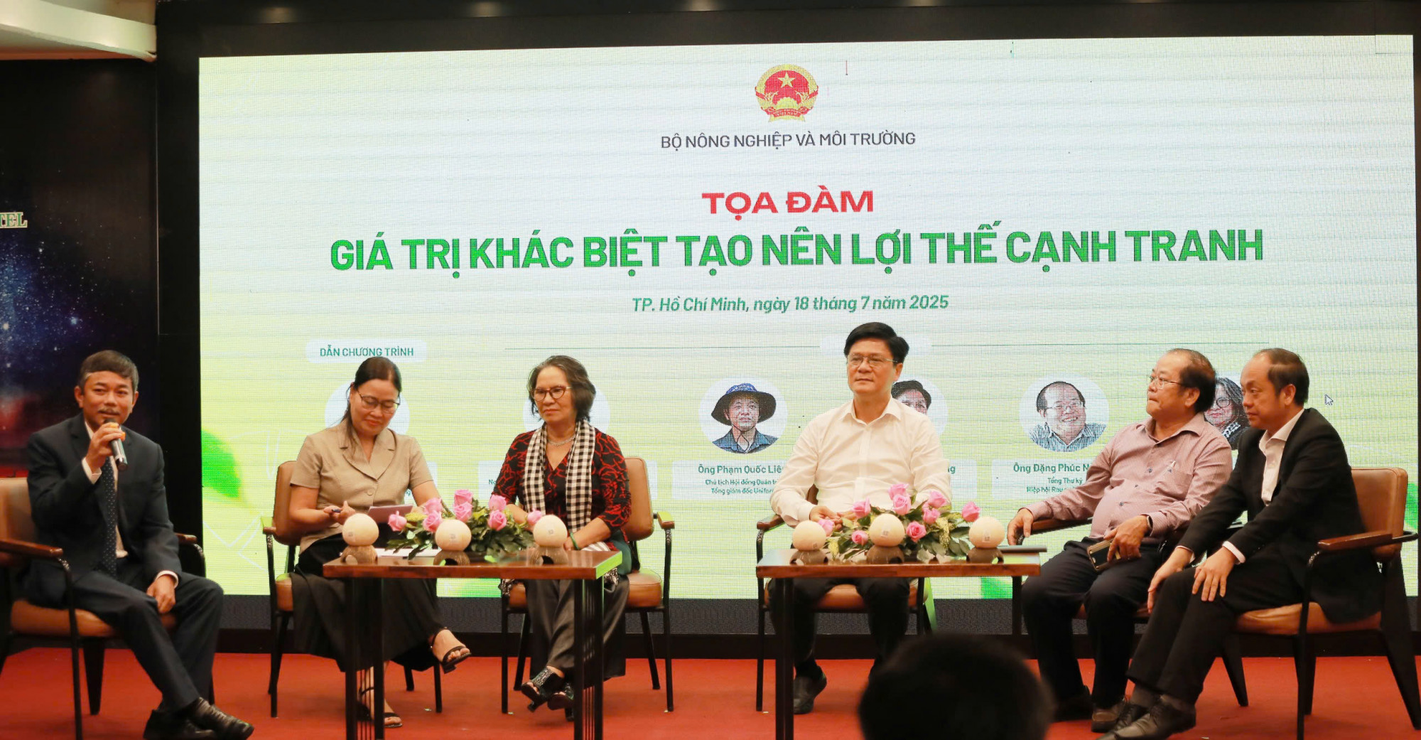 Các chuyên gia, doanh nghiệp chia sẻ về 