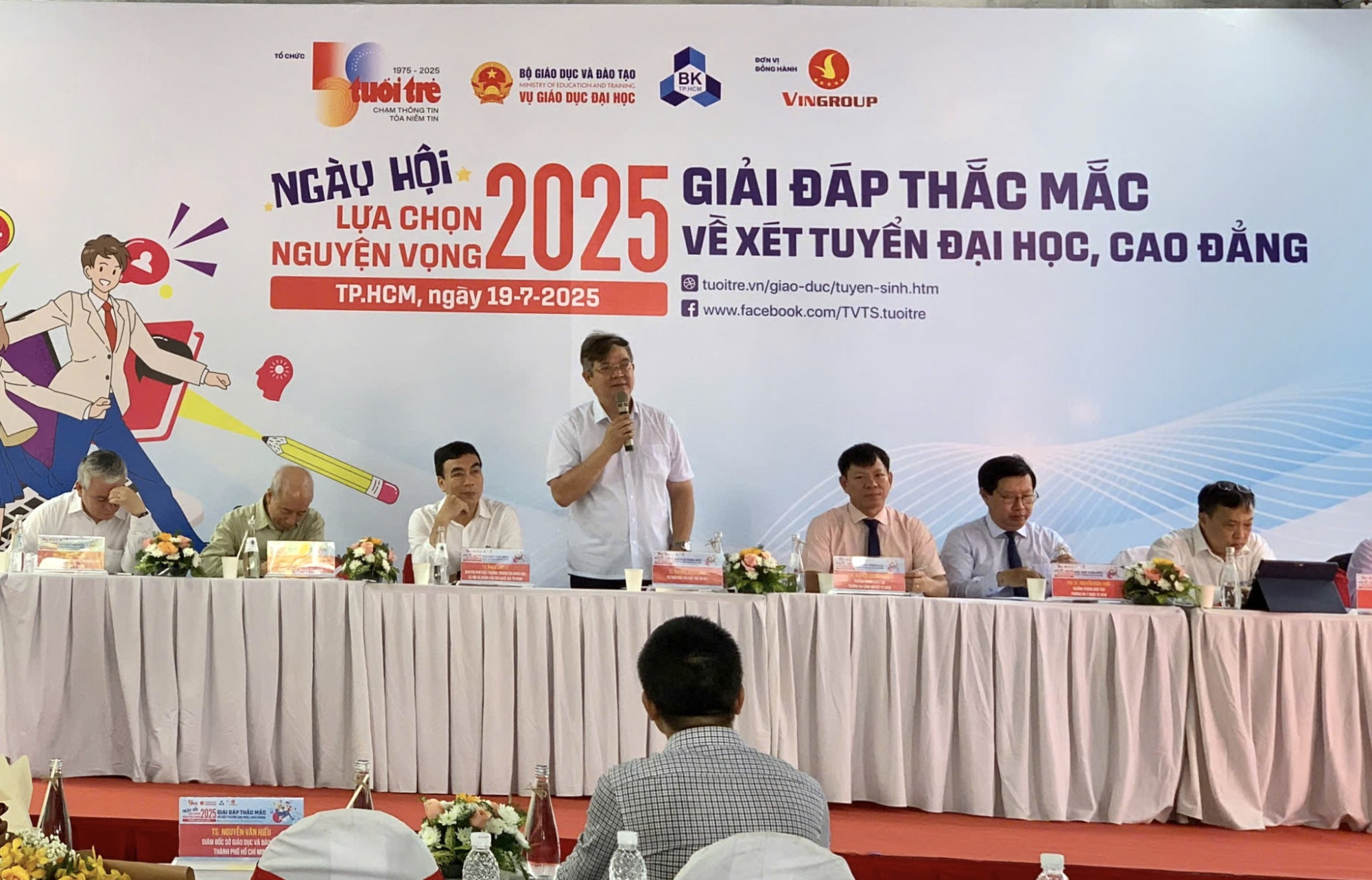 tiến sĩ Nguyễn Mạnh Hùng - chuyên viên cao cấp Vụ Giáo dục đại học (Bộ GD-ĐT) - đã chia sẻ những thông tin mới nhất về tuyển sinh đại học, cao đẳng năm nay - Ảnh: Ngọc Ý