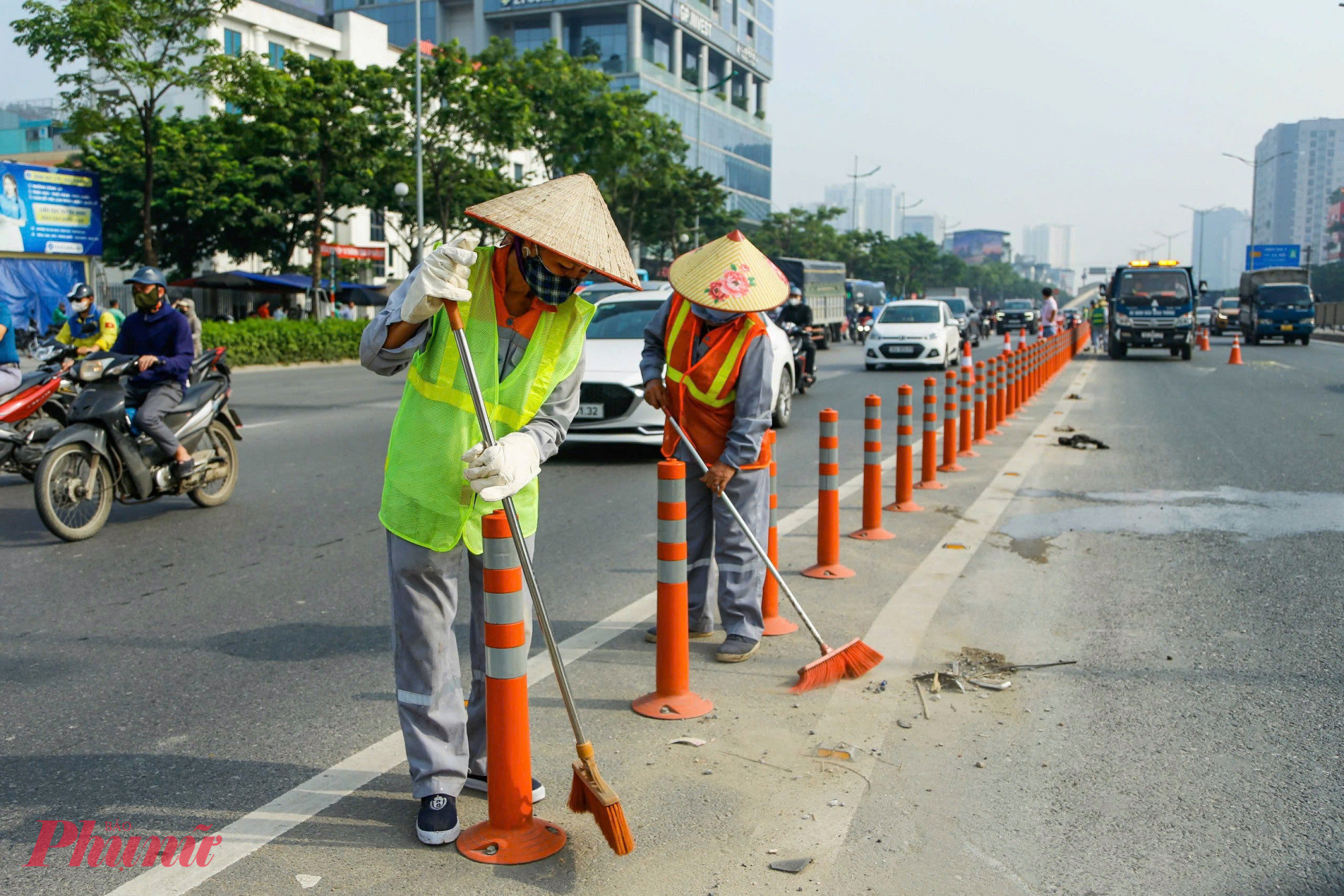 Trước đó, Sở Xây dựng Hà nội ban hành kế hoạch về việc chỉnh trang hệ thống kết cấu hạ tầng giao thông, hạ tầng kỹ thuật đô thị phục vụ Lễ kỷ niệm 80 năm Cánh mạng tháng Tám thành công(19/8/1945-19/8/2025) và Quốc khánh nước Cộng hòa xã hội chủ nghĩa Việt Nam (02/9/1945-02/9/2025)