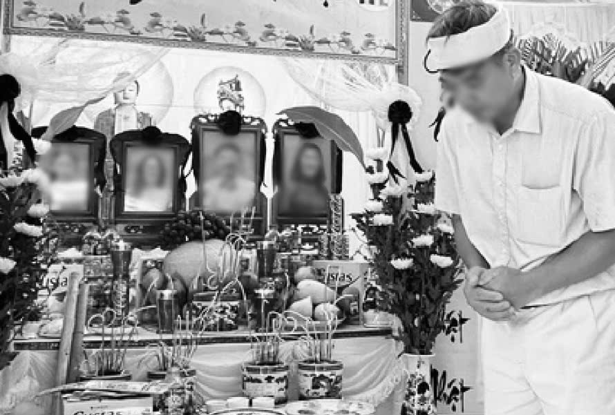 Tang lễ của 4 người thân trong cùng một gia đình ở xã Đại Thanh - ảnh: Anh Ngọc