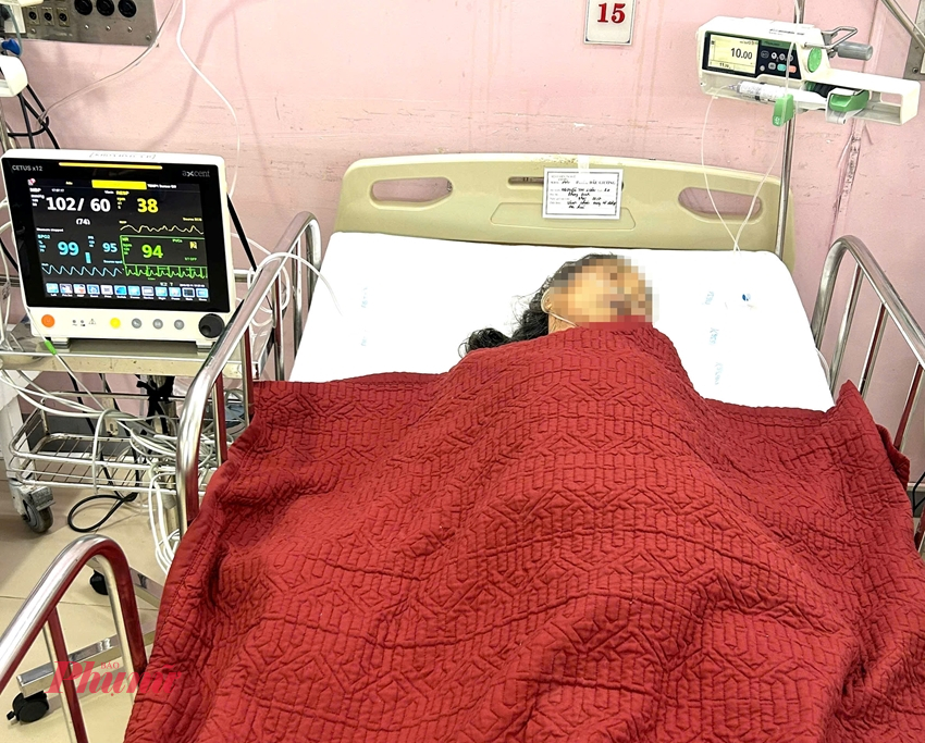 Bệnh nhân bị ngộ độc thức ăn đang điều trị tại  Cơ sở 2 Bệnh viện Trung ương Huế
