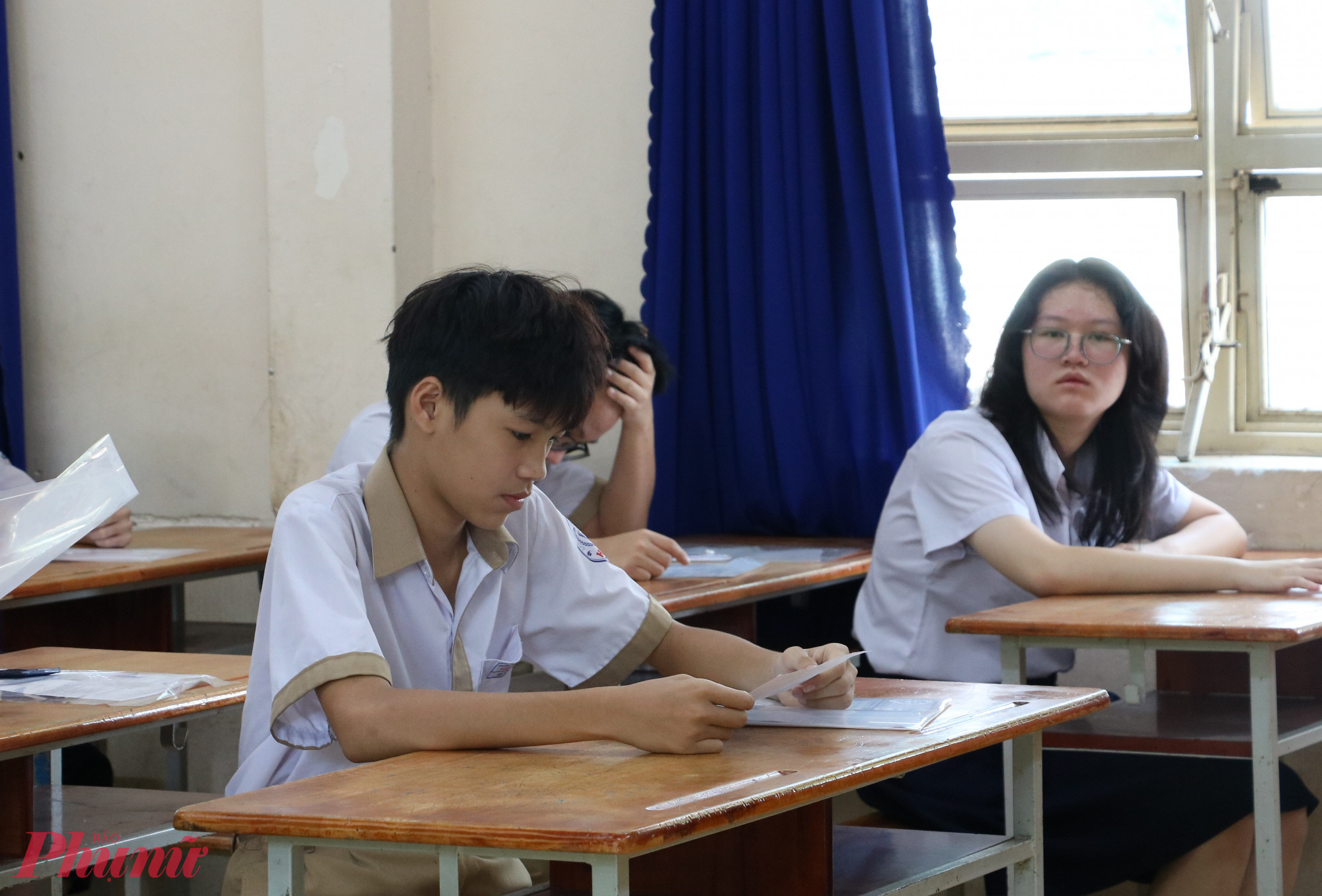 Thí sinh tham dự kỳ thi tuyển sinh lướp Mười năm 2025 tại TPHCM cũ - Ảnh: Trang Thư