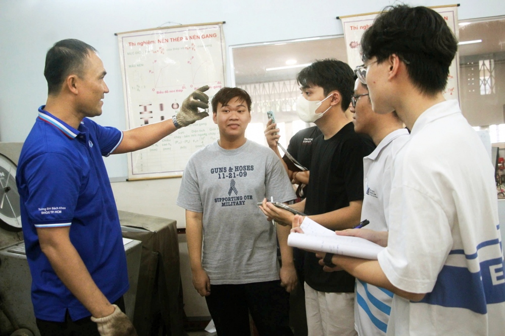 Nghịch lý: ngành cần nhân lực lại thiếu người theo học Giờ học thực hành của sinh viên Khoa Cơ khí, Trường đại học Bách khoa (Đại học Quốc gia TPHCM) - ẢNH: NGUYỄN LOAN