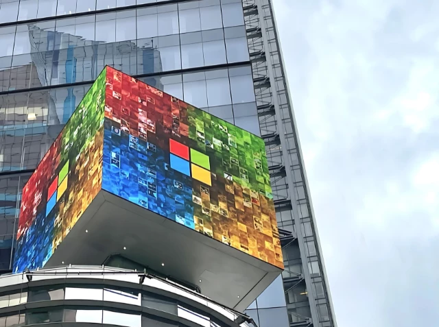 Microsoft quảng bá dự án Aurora như một hệ thống AI tiên phong, có khả năng “dự báo thiên tai và mức độ ô nhiễm chuẩn xác hơn hẳn công nghệ truyền thống”. Ảnh: Tribune
