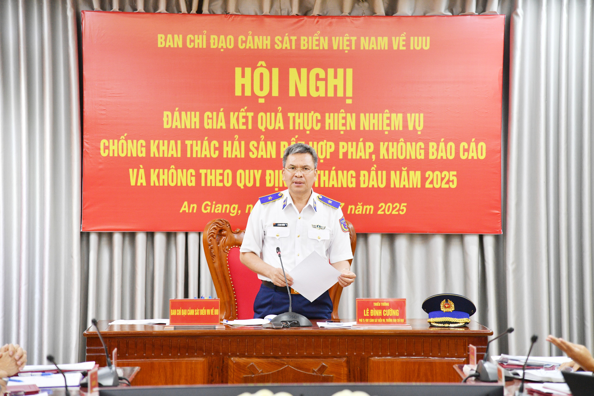 Thiếu tướng Lê Đình Cường - Phó Tư lệnh, Tham mưu trưởng Cảnh sát biển Việt Nam phát biểu chỉ đạo - Ảnh CSBCC