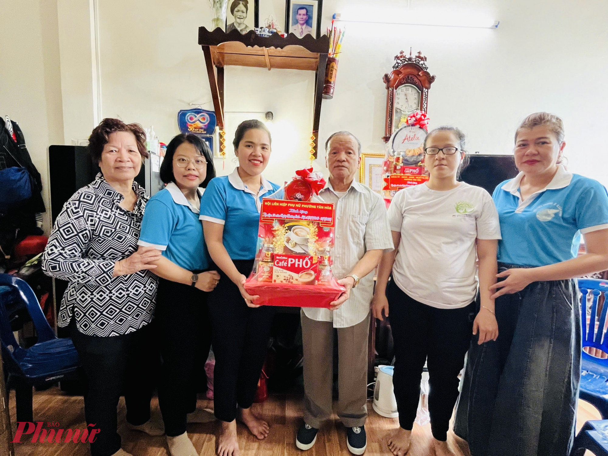 Đoàn đến thăm gia đình ông Lưu Như Hoan, thương binh 1/4