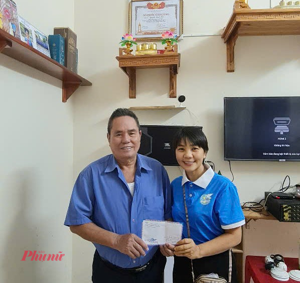 Đoàn đến thăm Ông Nguyễn Đình Bá thương binh 81 phần trăm , em trai là liệt sĩ