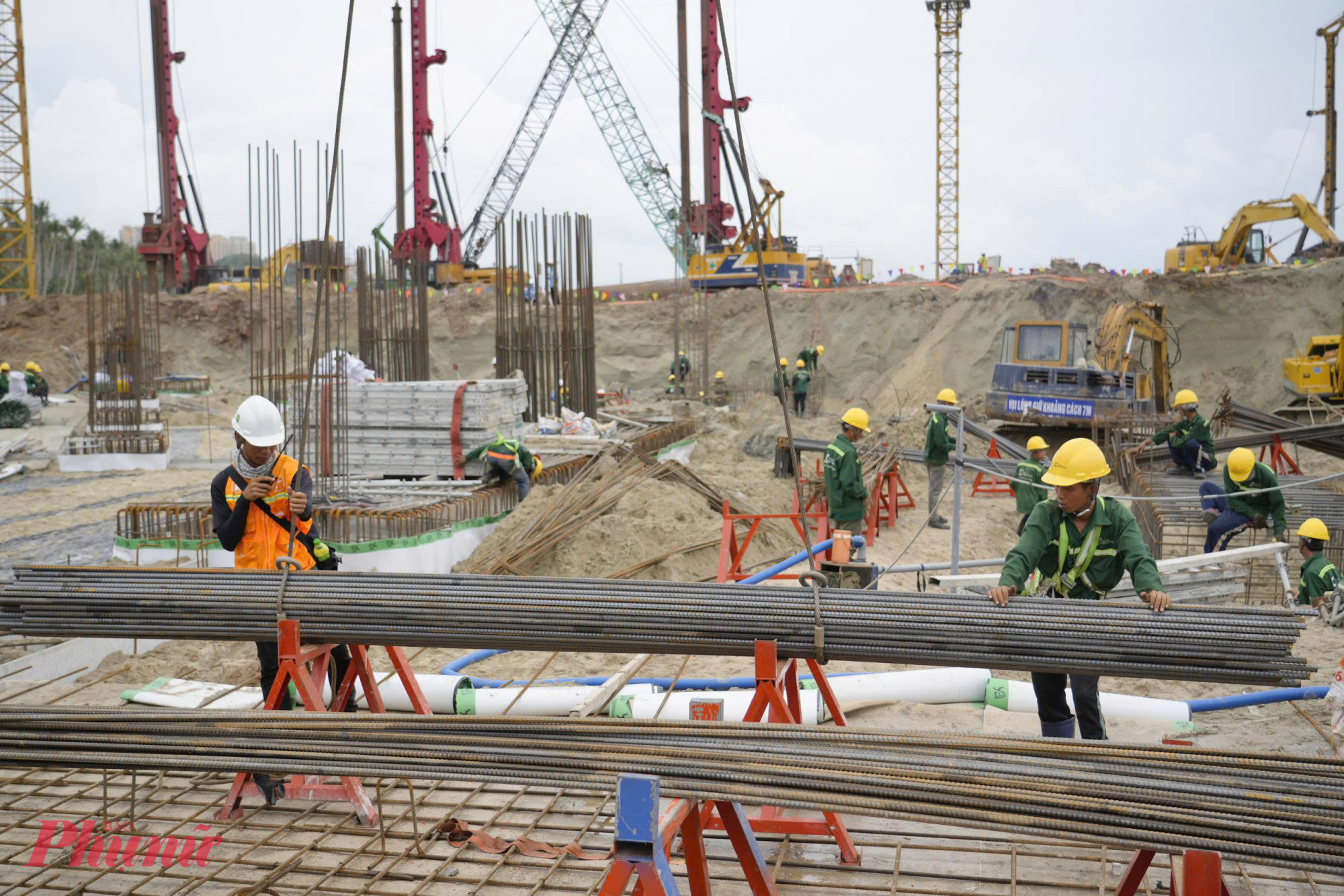 Dự án đầu tư công Trung tâm hội nghị APEC 2027 tại Phú Quốc đang được đẩy nhanh tiến độ - Ảnh Phú Hữu