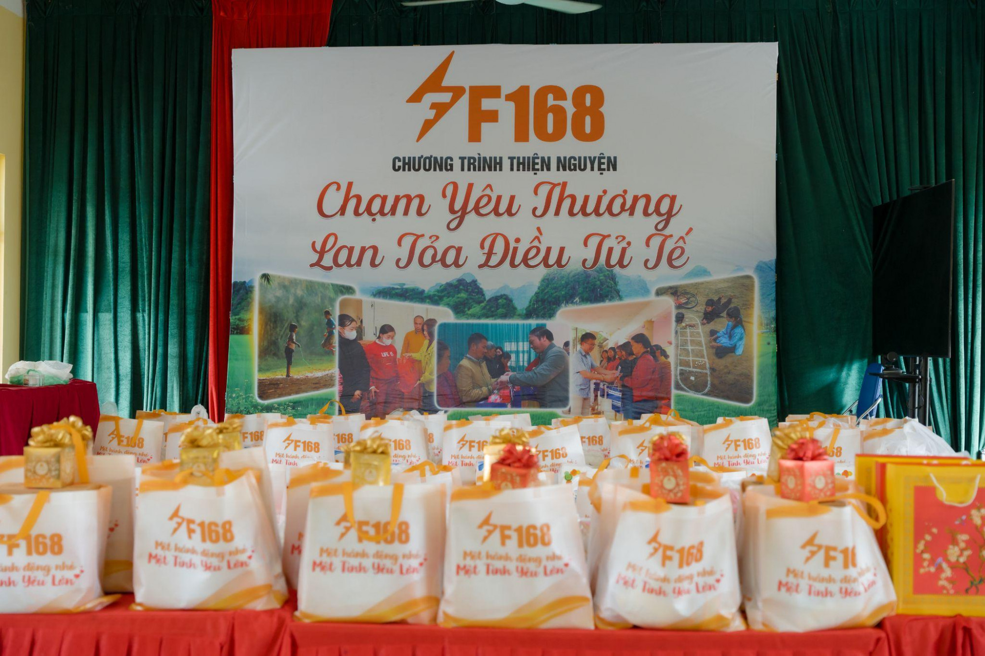 Những phần quà đầy ý nghĩa mà Công ty F168 đã chuẩn bị để trao cho bà con Cao Bằng