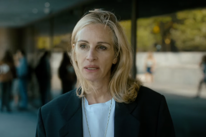 Julia Roberts trong phim After The Hunt
