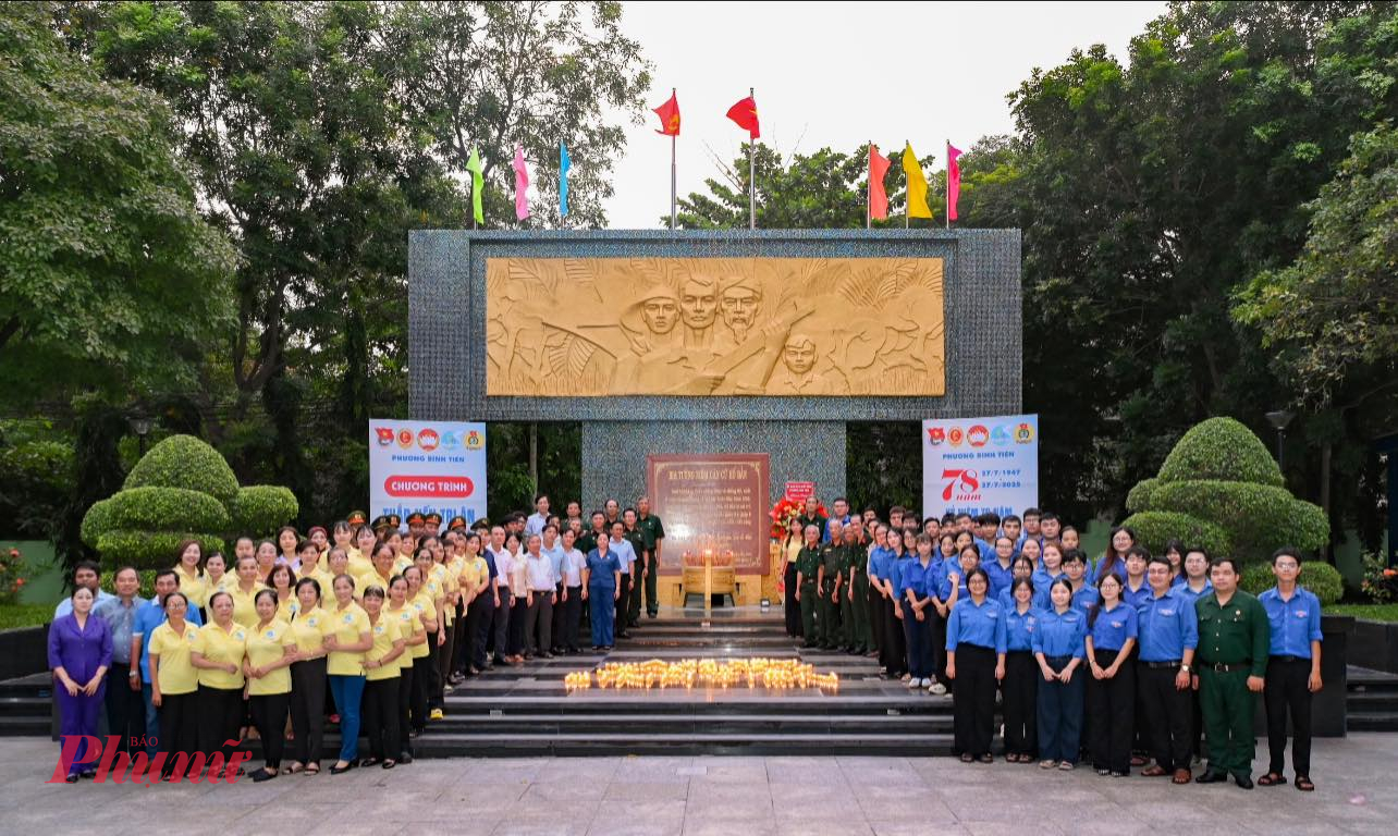 Ủy ban Mặt trận Tổ quốc Việt Nam và các tổ chức chính trị xã hội phường Bình Tiên tổ chức Lễ thắp nến tri ân các Anh hùng Liệt sĩ tại Bia tưởng niệm Khu Căn Cứ Hố Bần
