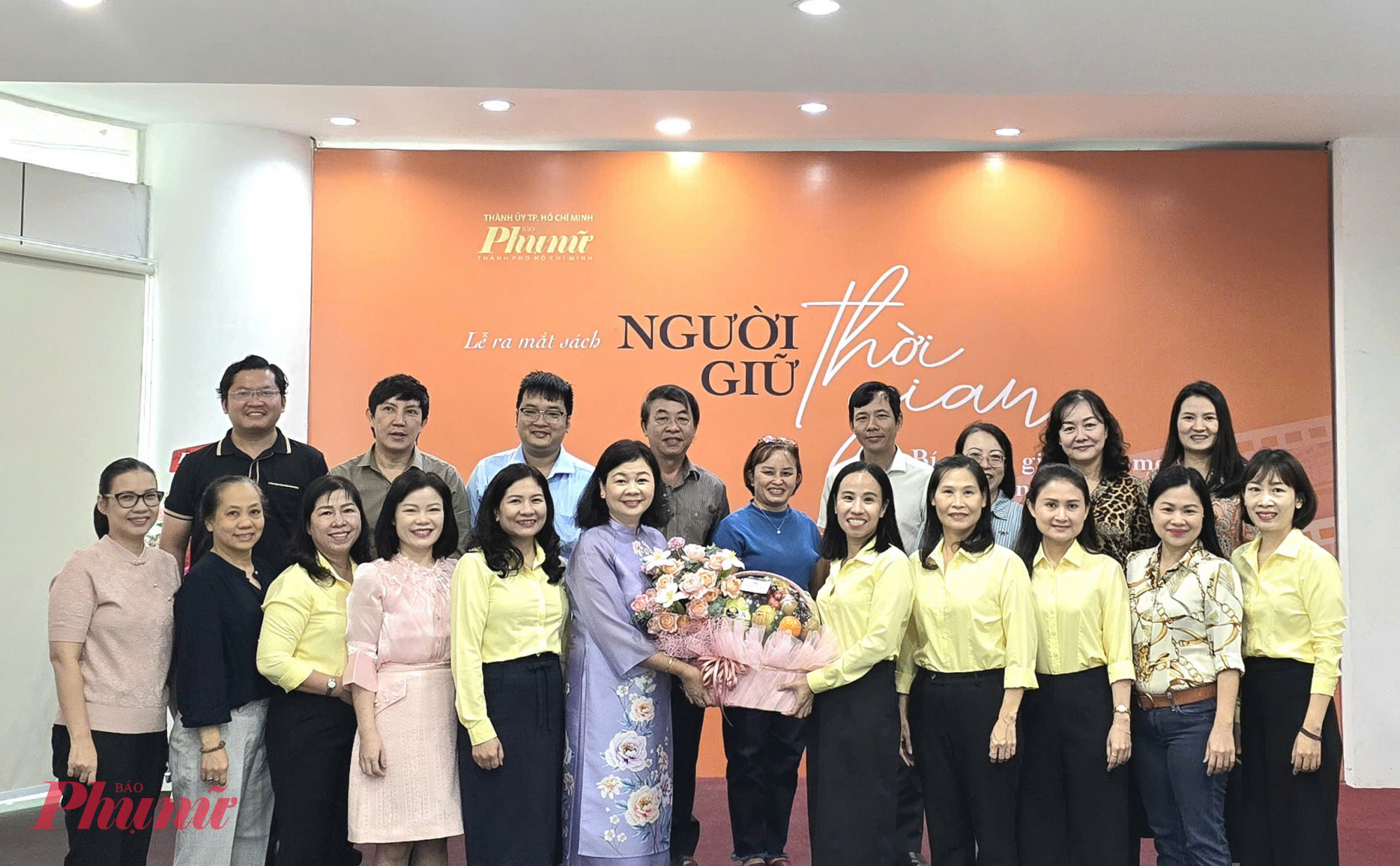 Hội LHPN TPHCM đến thăm Báo Phụ nữ TPHCM 