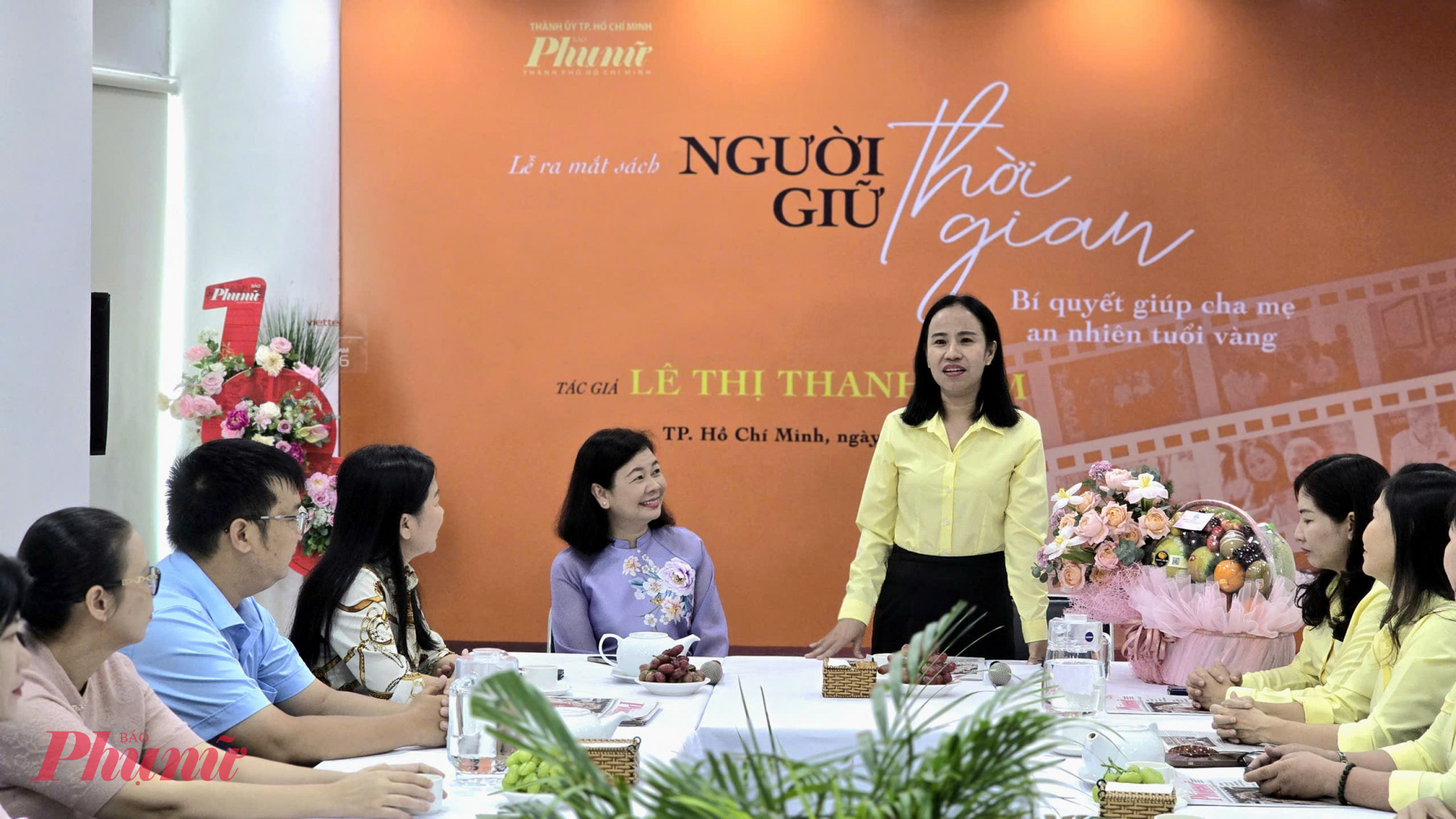 Hội LHPN TPHCM đến thăm Báo Phụ nữ TPHCM 