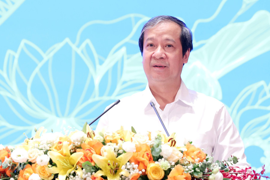 Bộ trưởng Nguyễn Kim Sơn phát biểu tại Hội nghị Giám đốc Sở GD-ĐT. Ảnh: Trần Hiệp