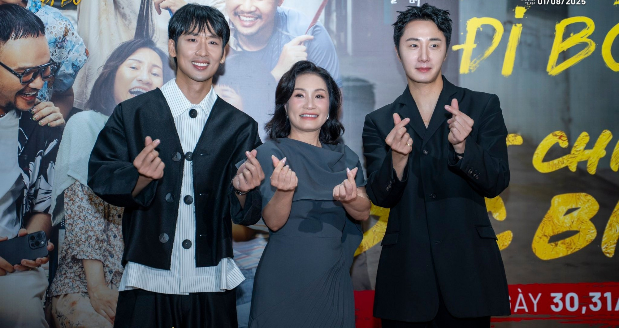Tuấn Trần, Hồng Đào và Jung Il Woo tại sự kiện chiều ngày 29/7 -Ảnh: CGV