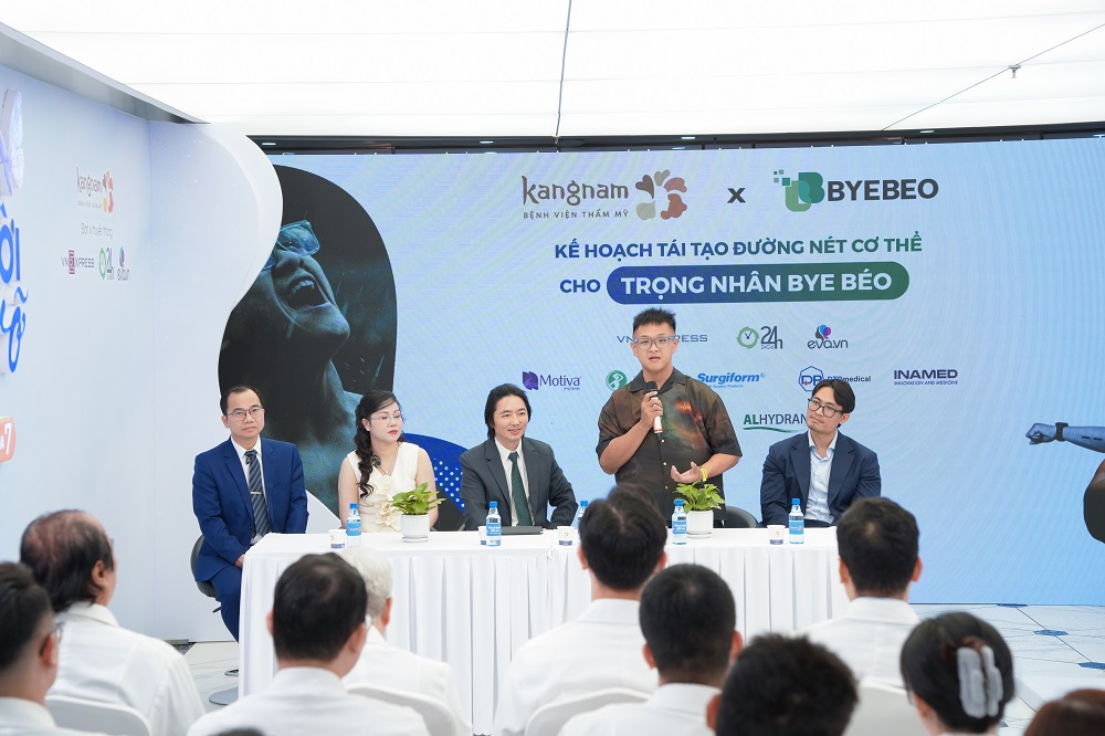 Trọng Nhân chia sẻ niềm vui khi được ê-kíp Bệnh viện Thẩm mỹ Kangnam đồng hành phẫu thuật cắt bỏ da dư tái tạo hình thể - Ảnh: Bệnh viện Thẩm mỹ Kangnam