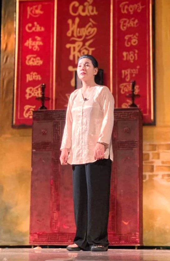 Cát Phượng vẫn tham gia