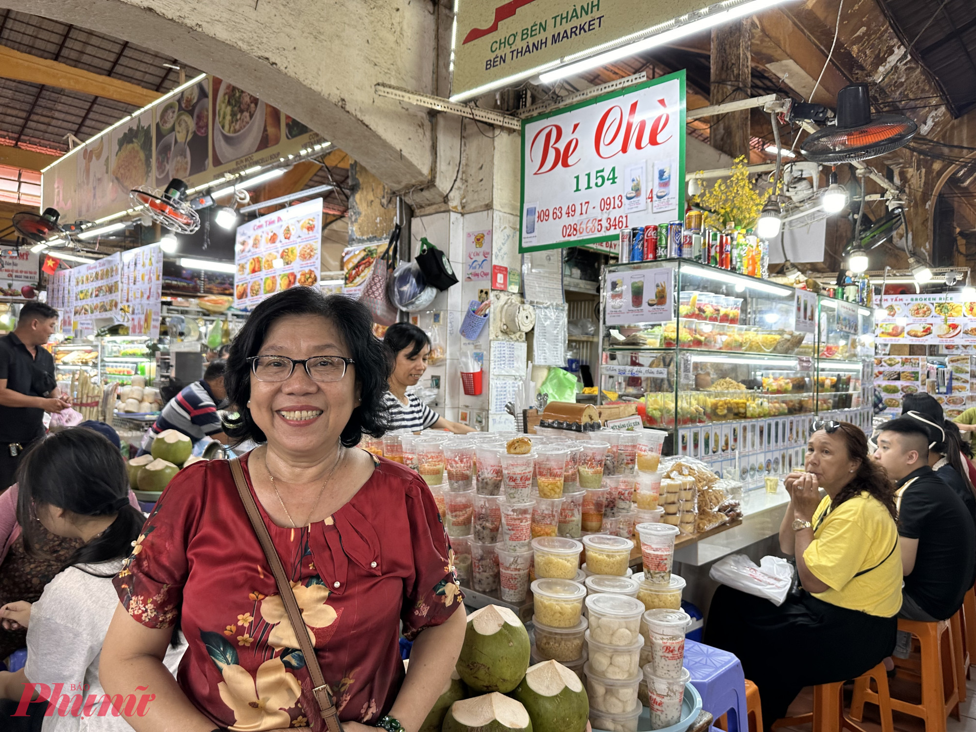 Phường Bến Thành -TPHCM: Nơi lưu giữ ký ức trăm năm - Bài 1: Trung tâm giao thương, giao thông và văn hóa Chị Trương Thị Tuyết Trinh - người có hơn 40 năm gắn bó với chợ Bến Thành và thương hiệu Bé Chè nổi tiếng