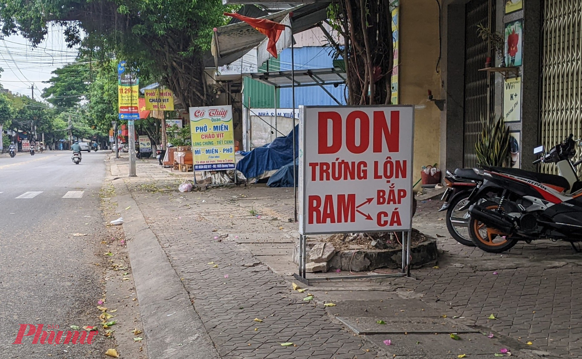 Từ phố thị Quảng Ngãi ra các xã, có rất nhiều quán don bình dị ven đường