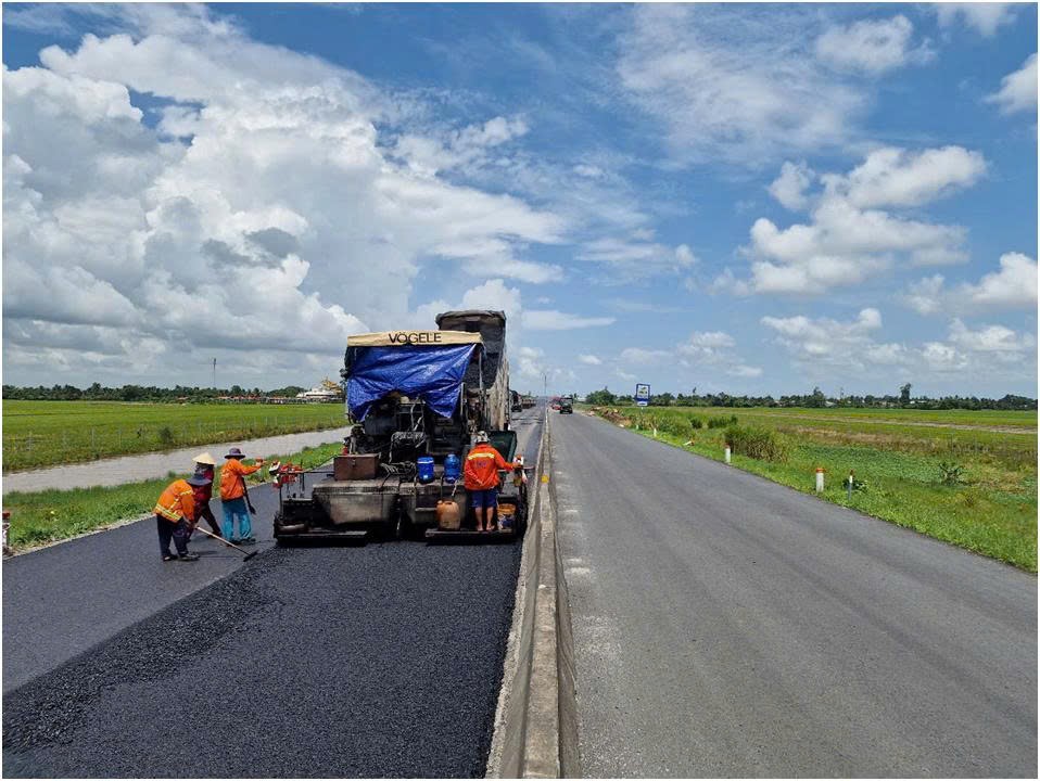 Dự án cải tạo, nâng cấp tuyến Lộ Tẻ - Rạch Sỏi đang đẩy nhanh tiến độ thi công - Ảnh CTV