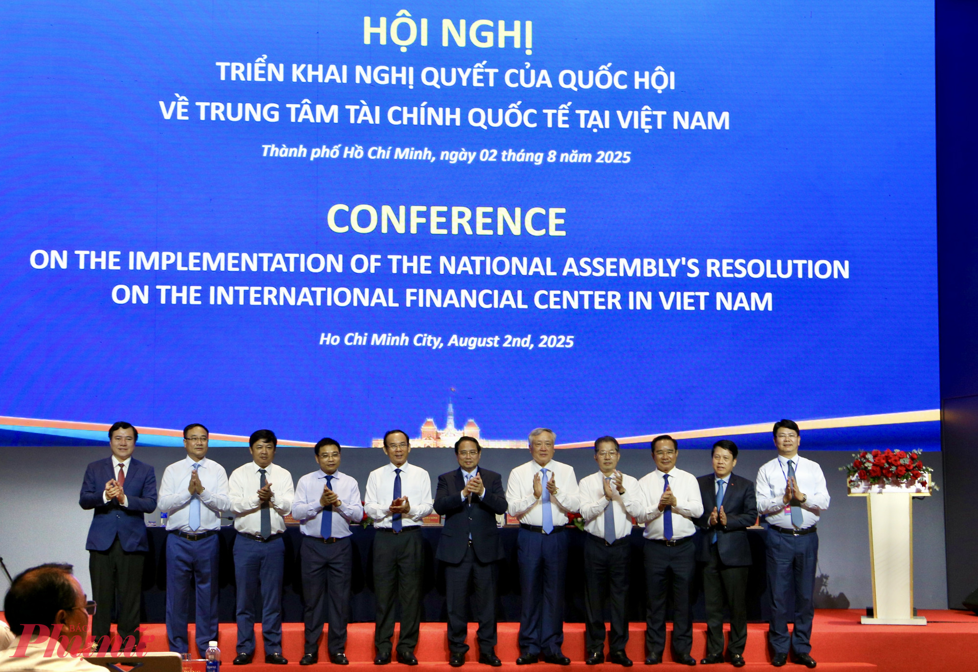 Thủ tướng dự hội nghị triển khai Nghị quyết về Trung tâm tài chính quốc tế tại TPHCM Tại Hội nghị đã công bố và ra mắt Ban Chỉ đạo về Trung tâm tài chính quốc tế tại Việt Nam do Thủ tướng làm Trưởng Ban - Ảnh: Thanh Tâm