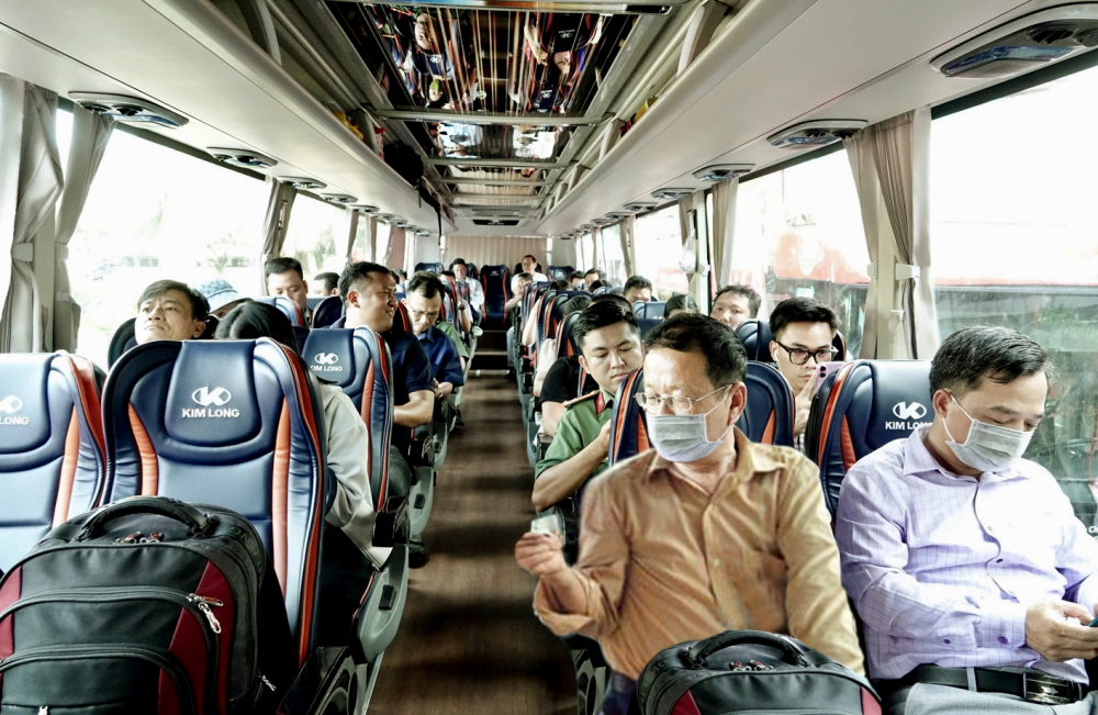 Xe đưa rước giúp cán bộ ở xa yên tâm công tác Chuyến xe đưa rước cán bộ từ trung tâm hành chính TPHCM về Bà Rịa - Vũng Tàu (trước đây)
