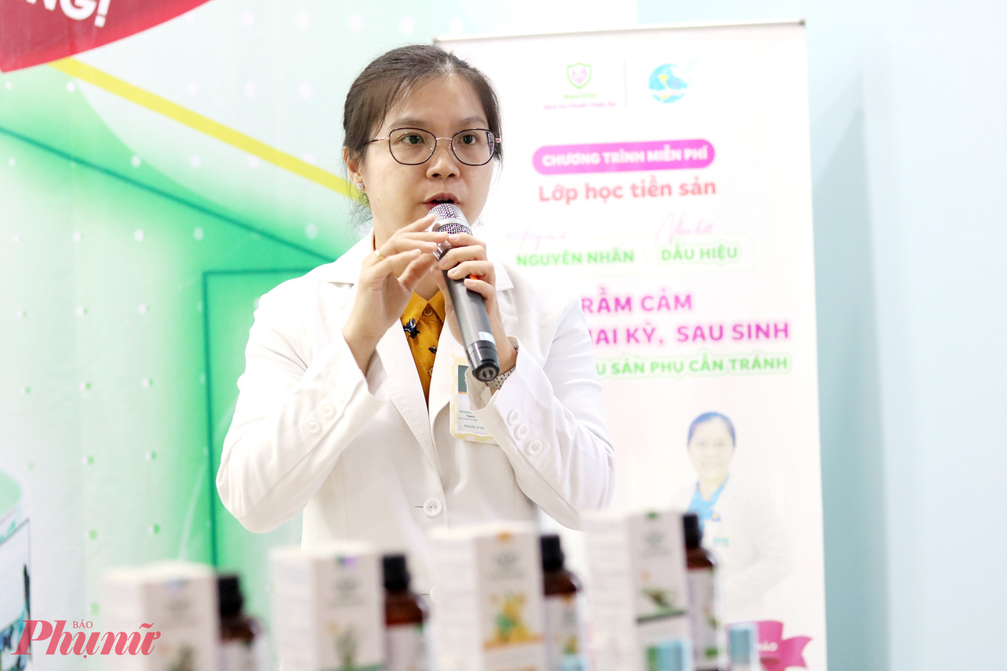 BS CKI Trương Thị Phương Thảo thông tin với chị em những vấn đề liên quan trầm cảm trong thai kỳ và sau sinh. 
