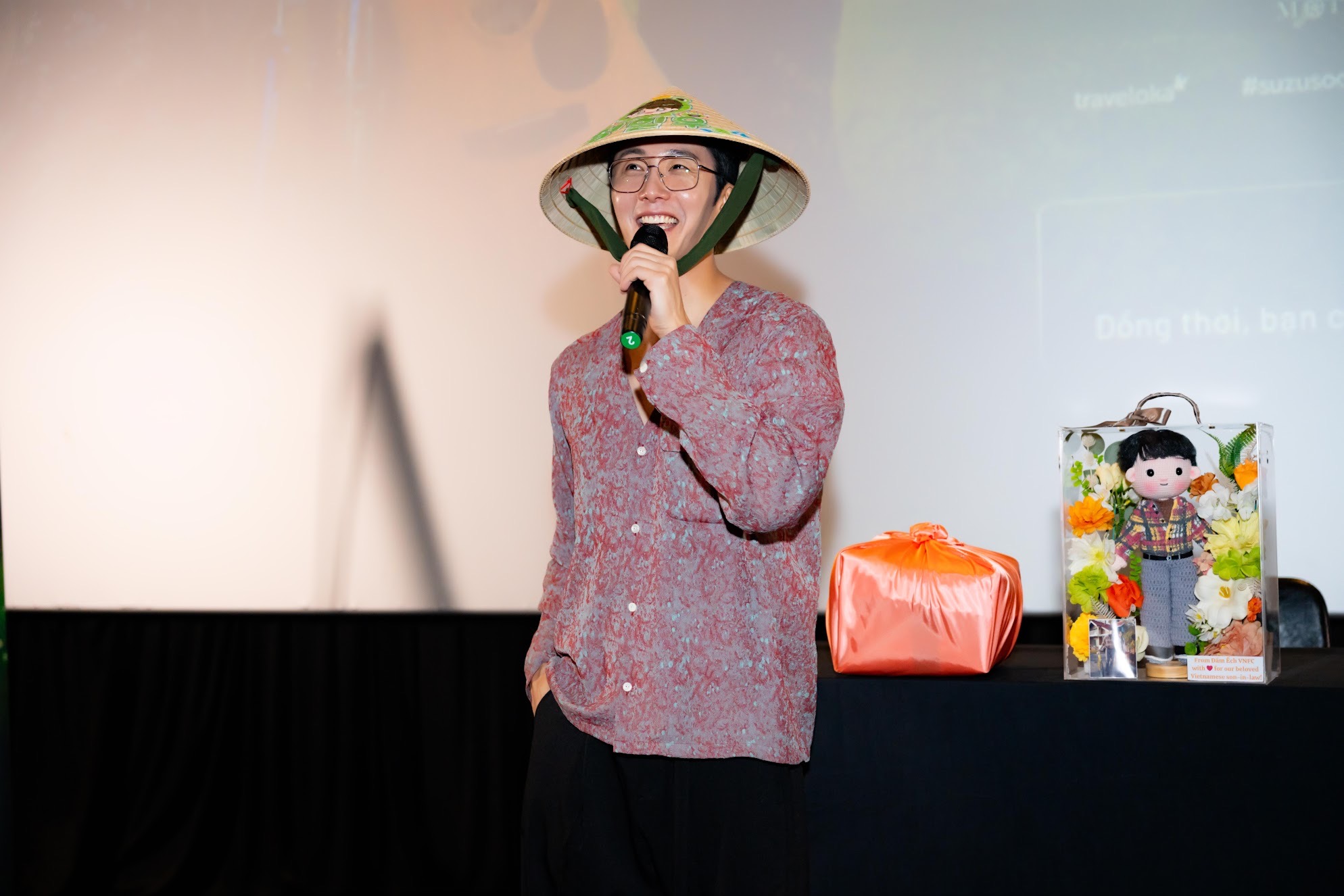 Diễn viên Jung Il Woo trong các hoạt động quảng bá phim