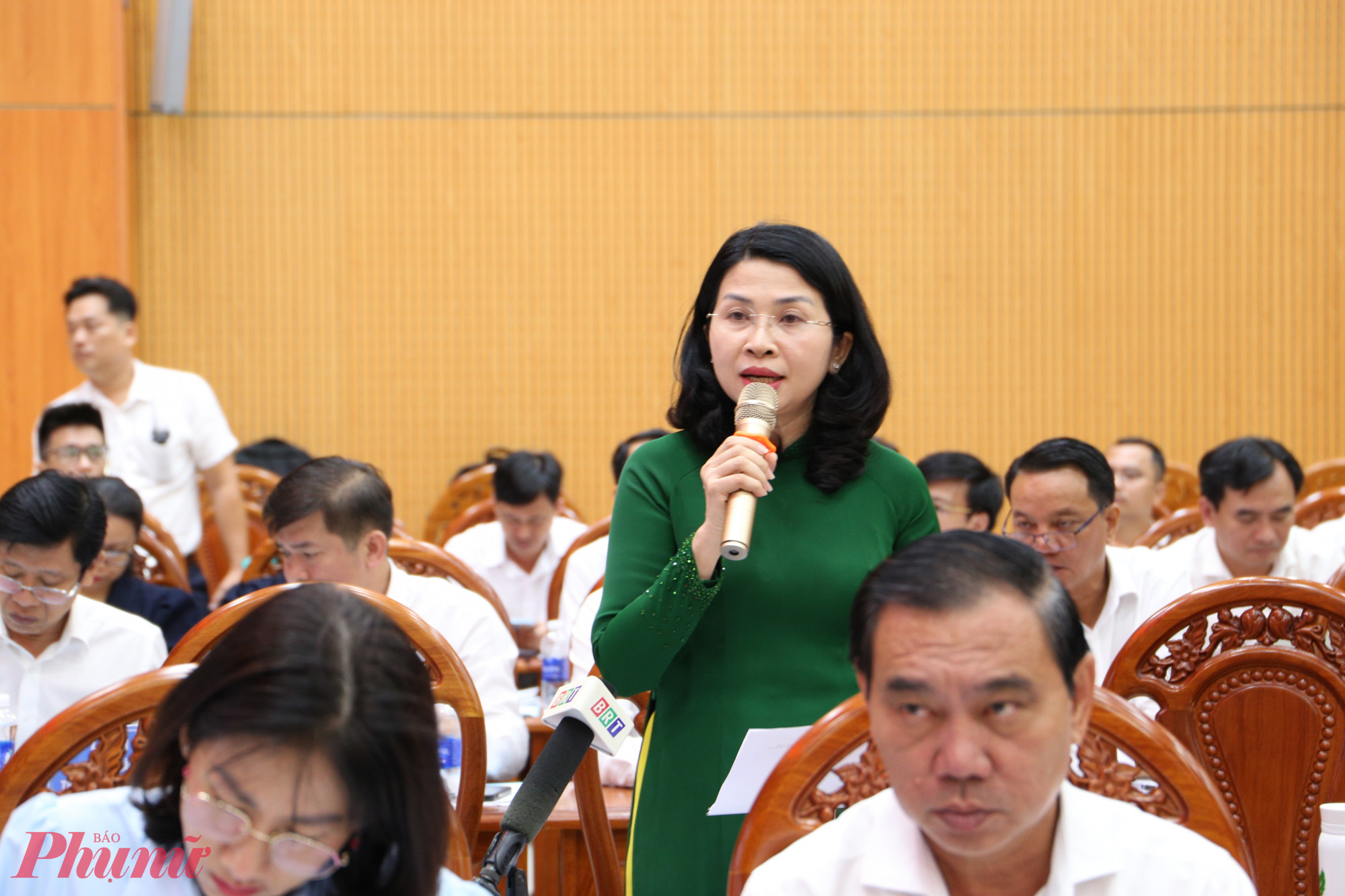 Xây dựng TPHCM theo mô hình “1 không gian, 3 vùng” 4.Bà Nguyễn Thị Kim Liên - Chủ tịch UBND phường Bà Rịa - báo cáo tình hình vận hành mô hình chính quyền hai cấp và phát triển kinh tế - xã hội tại địa phương - Ảnh: Thanh Tâm
