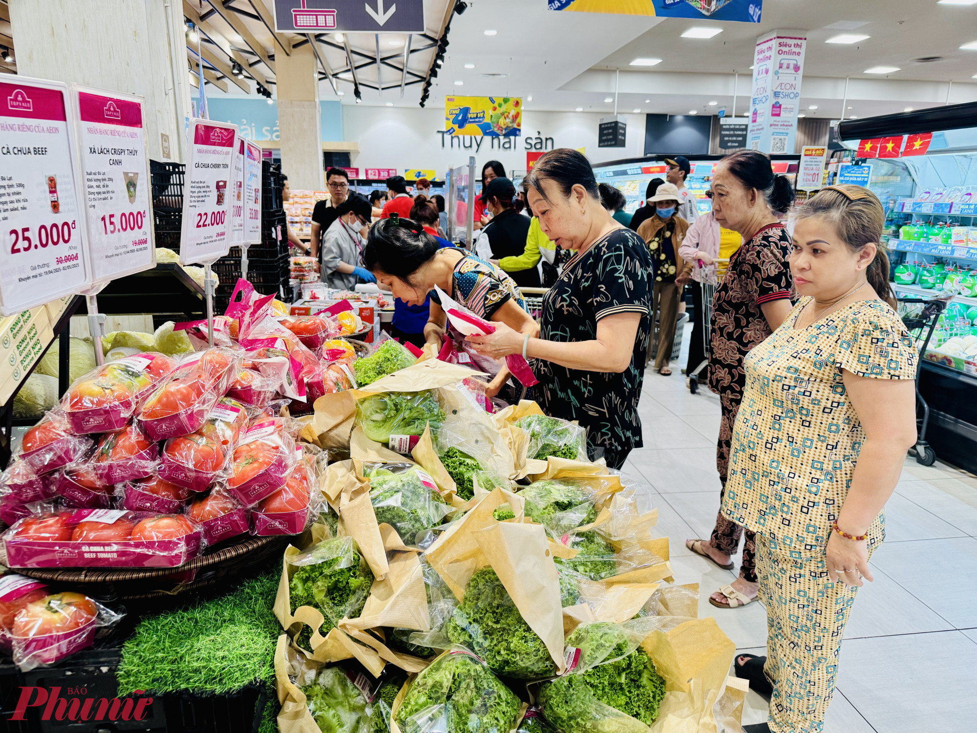 Thu nhập thấp nhưng phải đóng thuế quá cao Mức giảm trừ gia cảnh không nên dựa theo chỉ số giá tiêu dùng (CPI) mà nên tính theo GDP