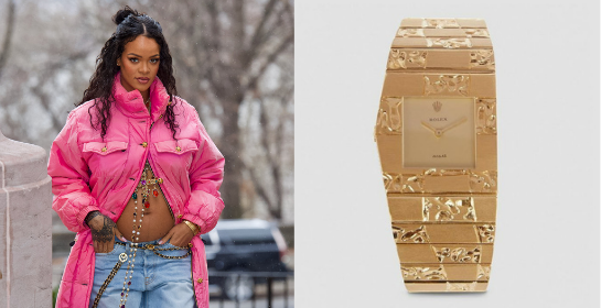 Rolex King Midas Khi công bố mang thai lần đầu vào năm 2022, Rihanna diện áo khoác Chanel hồng và đeo Rolex King Midas – mẫu đồng hồ hiếm, được thiết kế bởi Gérald Genta. Chiếc đồng hồ được tạc nguyên khối từ vàng 18k, với mắt xích chạm khắc hoa văn đặc biệt do nghệ nhân Thái Lan Patcharavipa tạo nên.
