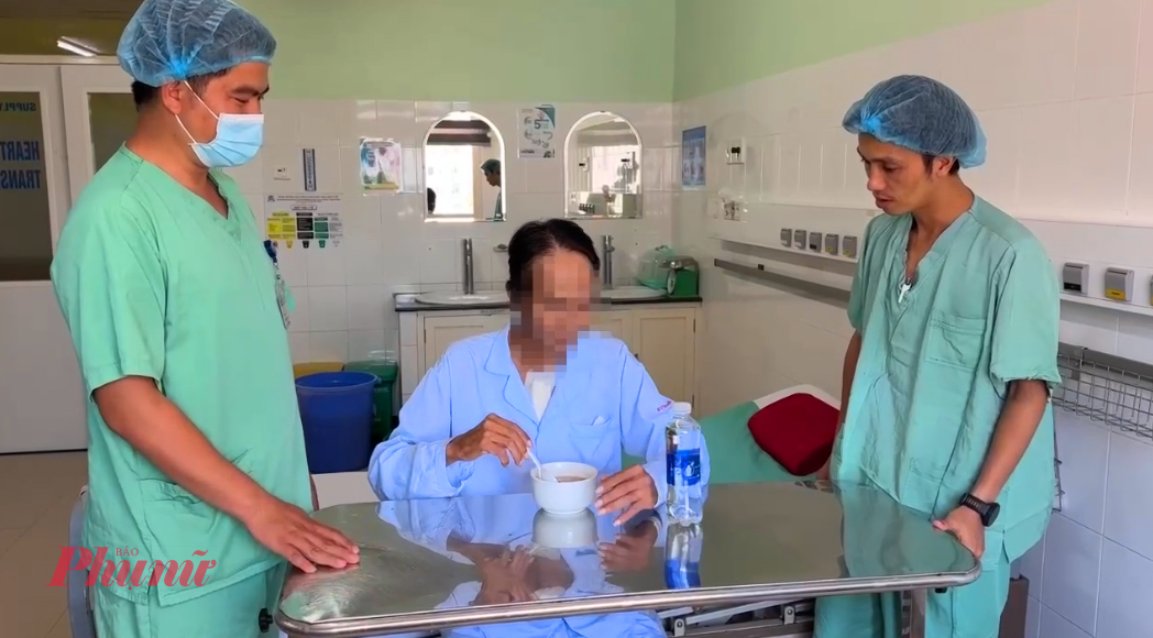 Sau khi ghép tim thành công, Bệnh nhân V.Đ.T đã có thể ăn 