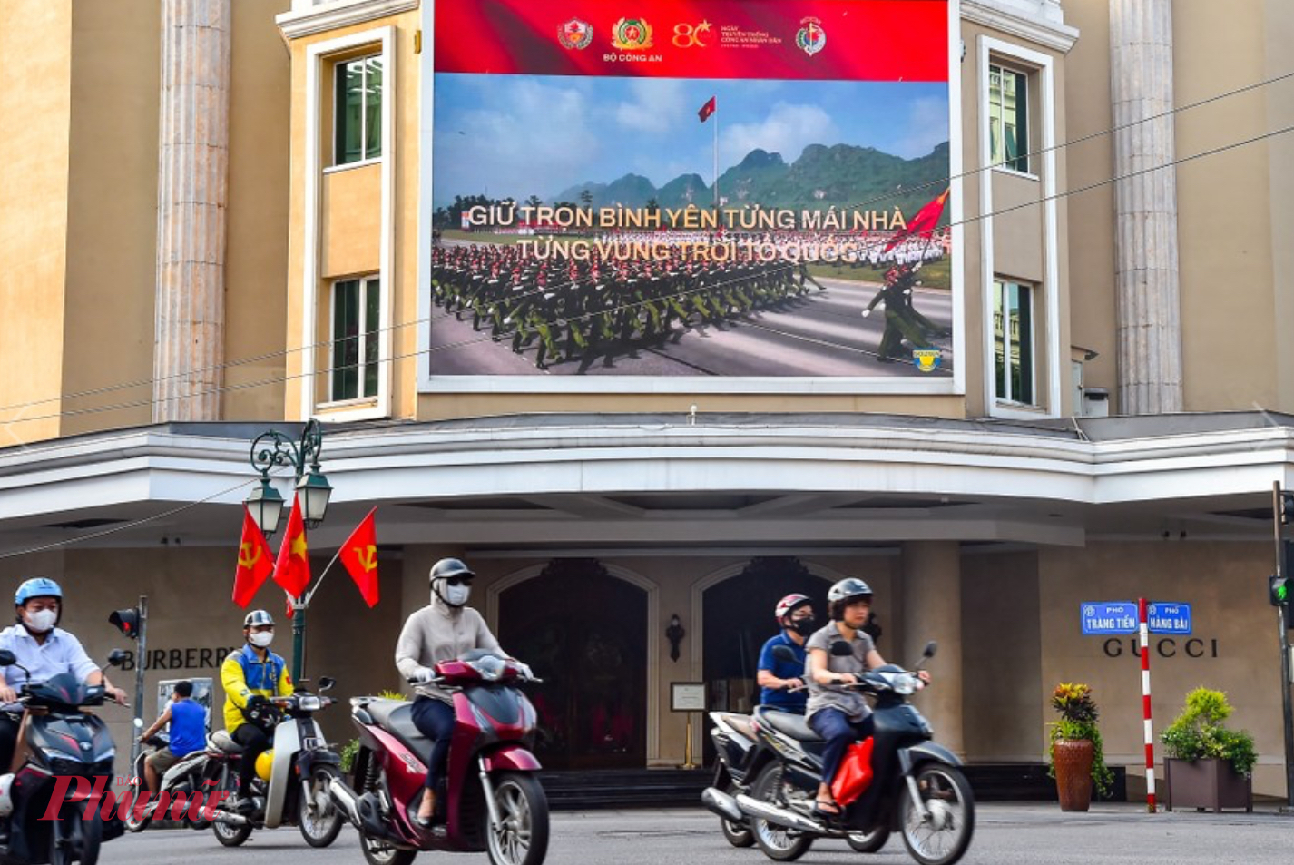 Hà Nôi phân luồng lại giao thông để tổ chức các sự kiện lớn.