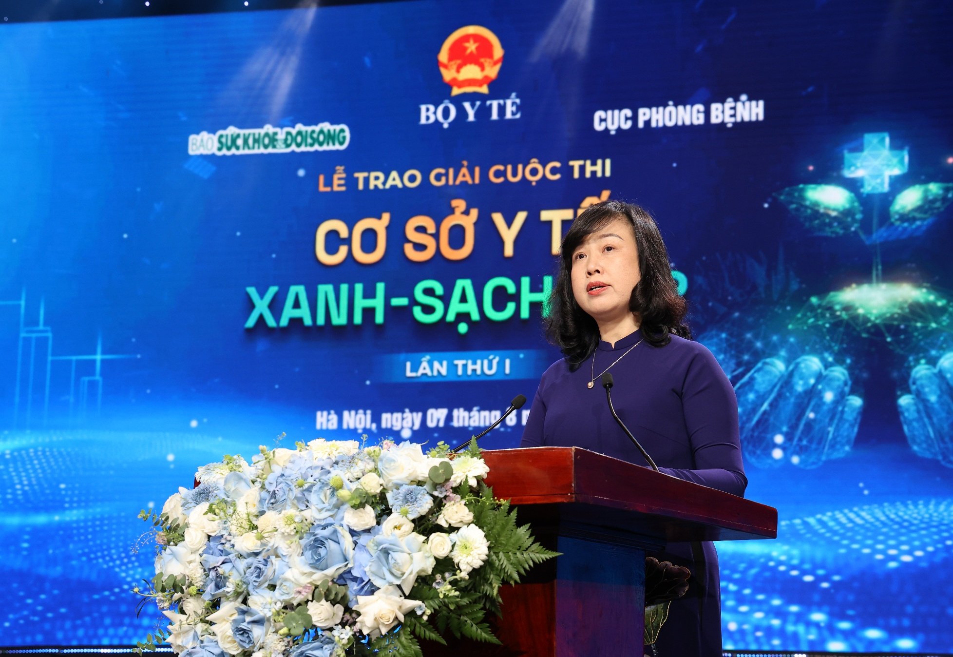Bộ trưởng Đào Hồng Lan 