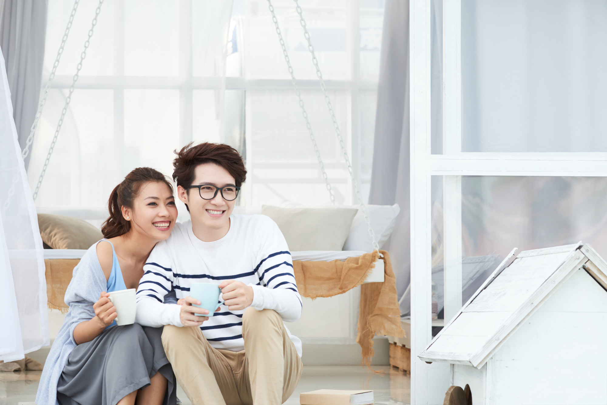 Chị Tuyền luôn tôn trọng không gian riêng tư của vợ chồng con trai - Ảnh: Freepik