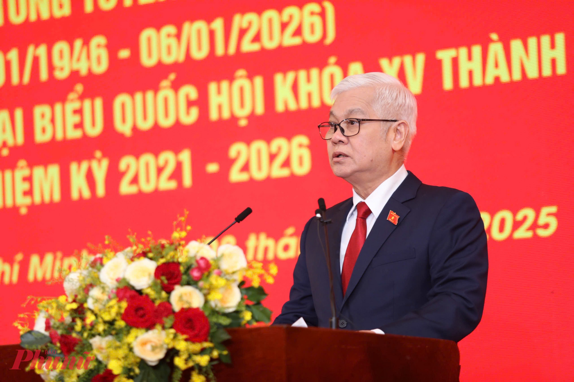 Trưởng đoàn ĐBQH TPHCM Nguyễn Văn Lợi điểm lại những kết quả nổi bật của Đoàn ĐBQH khóa XV, nhiệm kỳ 2021-2026 - Ảnh: Thanh Tâm