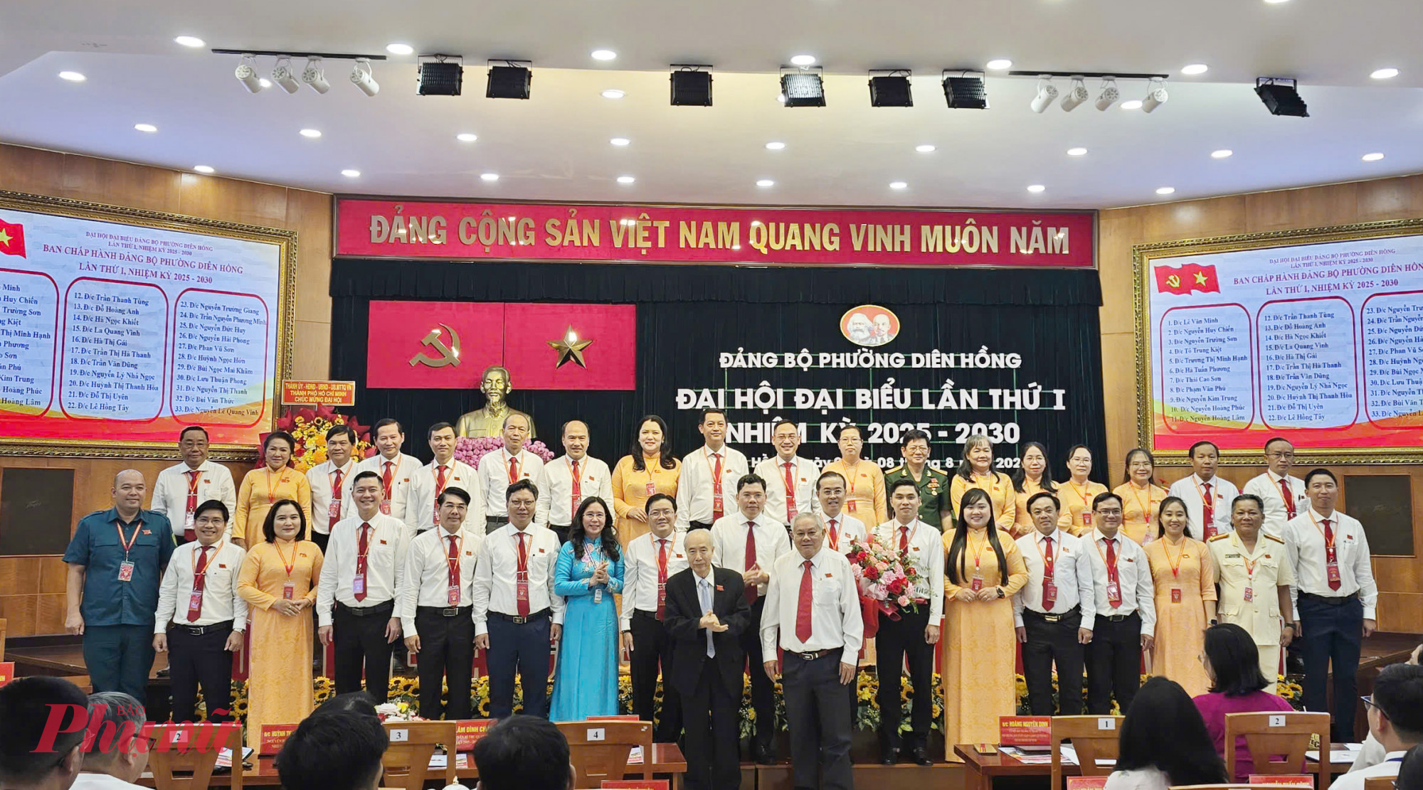 Ra mắt Ban chấp hành Đảng bộ phường Diên Hồng 