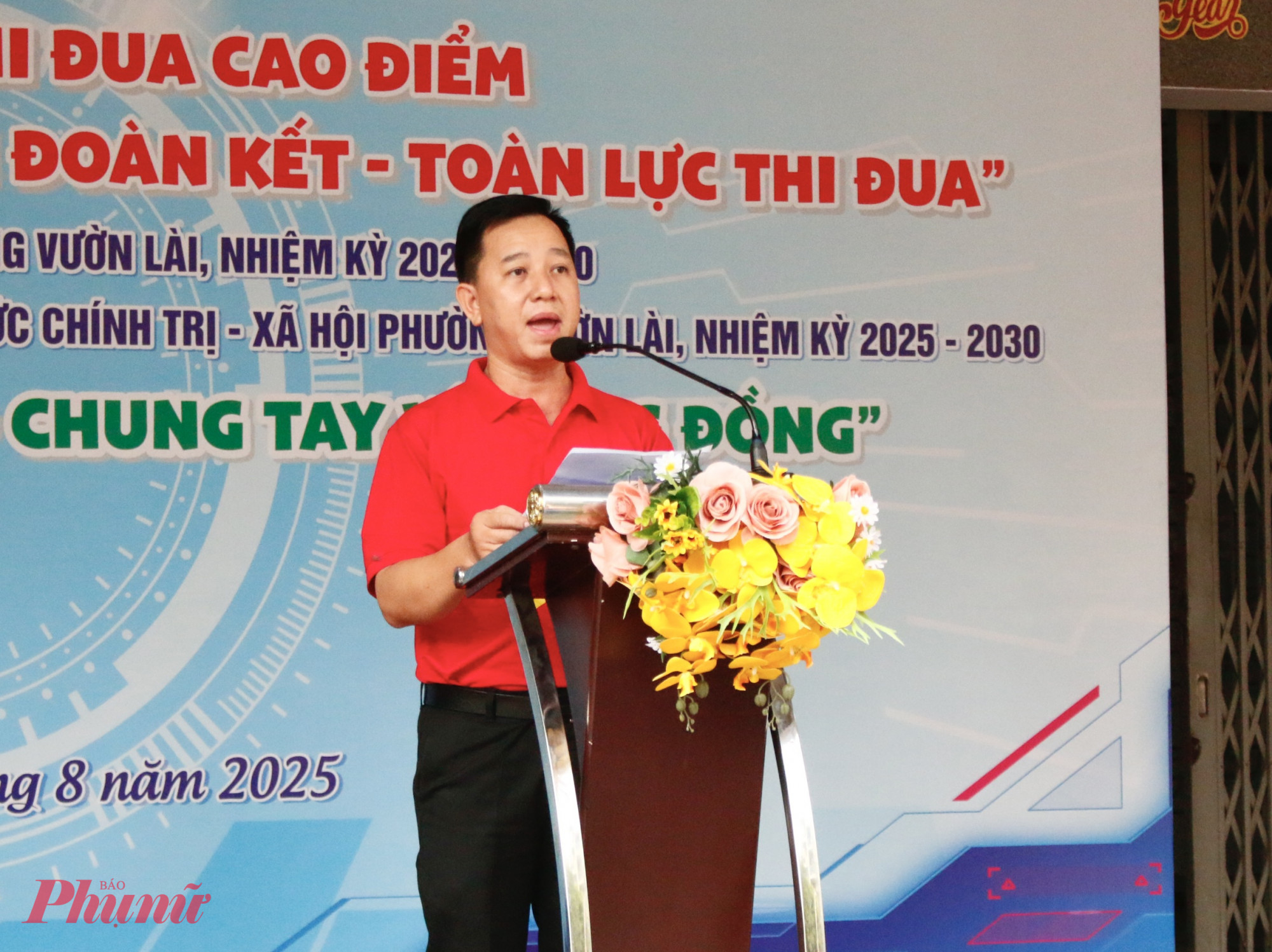 Ông Nguyễn Phúc Hiệp – Phó bí thư Thường trực Đảng ủy phường Vườn Lài 