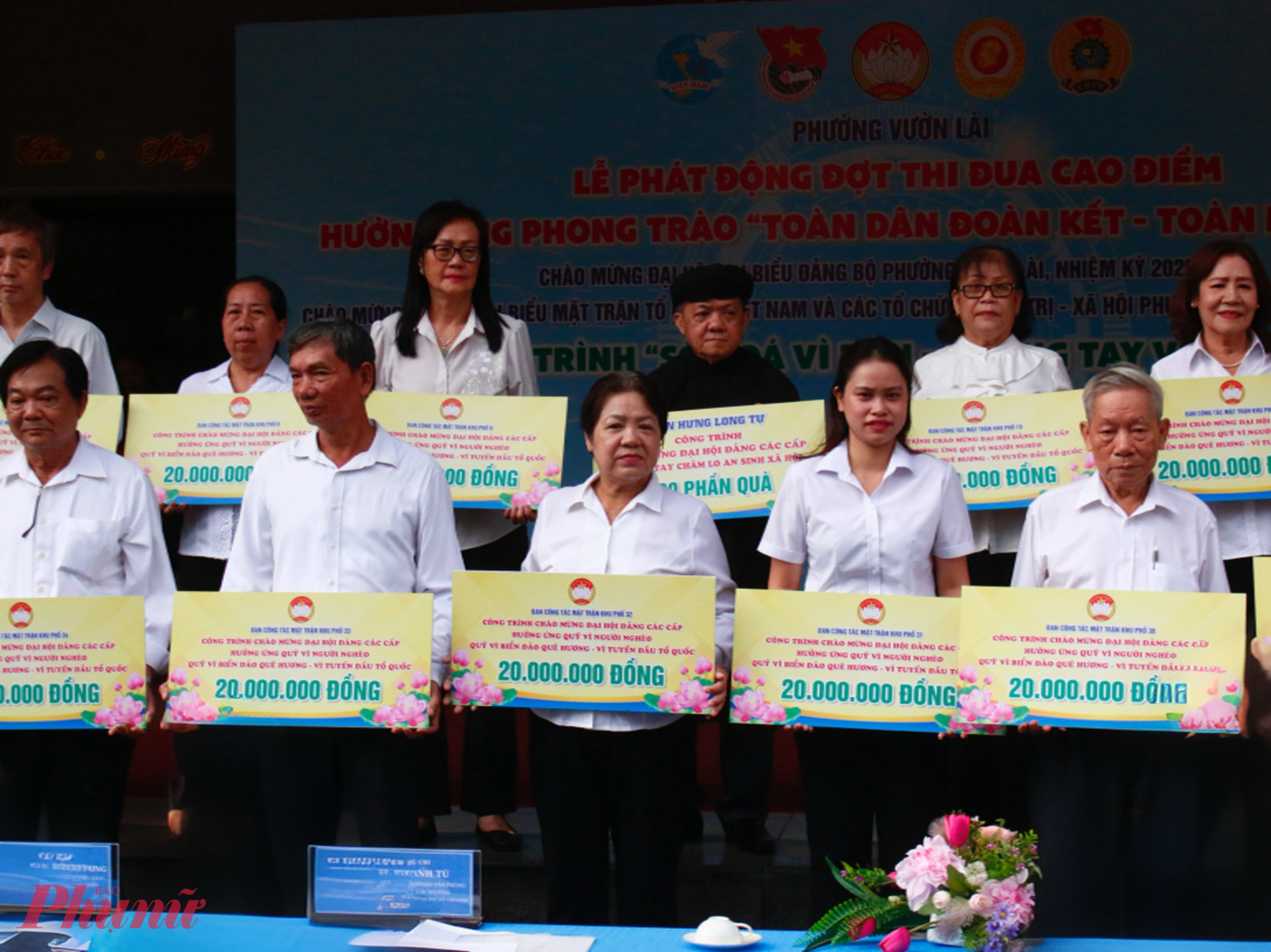 Ban công tác Mặt trận khu phố ra mắt các công trình