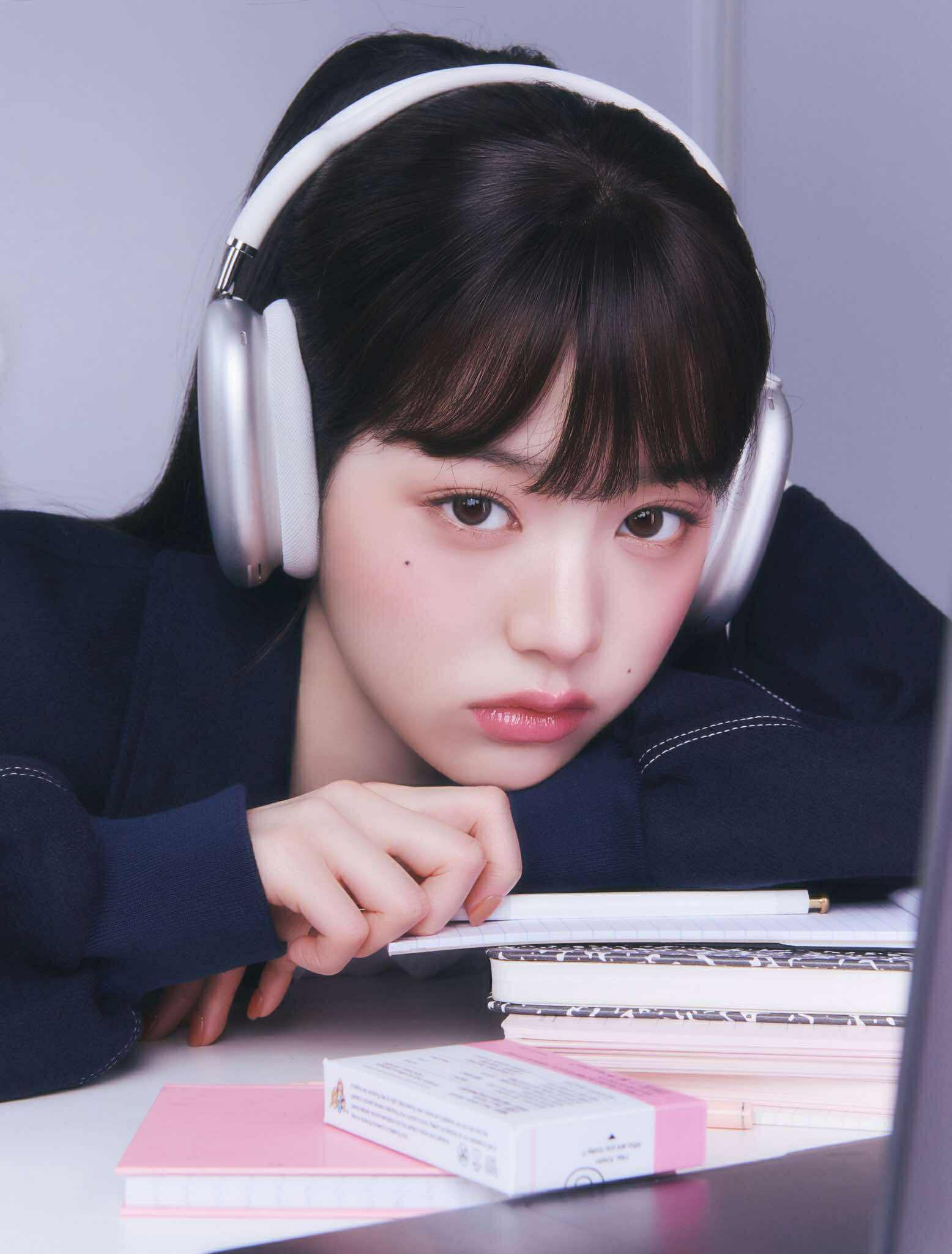 Vì sao các thương hiệu chi hàng triệu USD cho đại sứ K-pop? Jang Won-young của IVE là đại sứ thương hiệu của thương hiệu kính áp tròng màu Happa Kristin. Átnh: Jang Won-young của IVE là đại sứ thương hiệu của thương hiệu kính áp tròng màu Happa Kristin