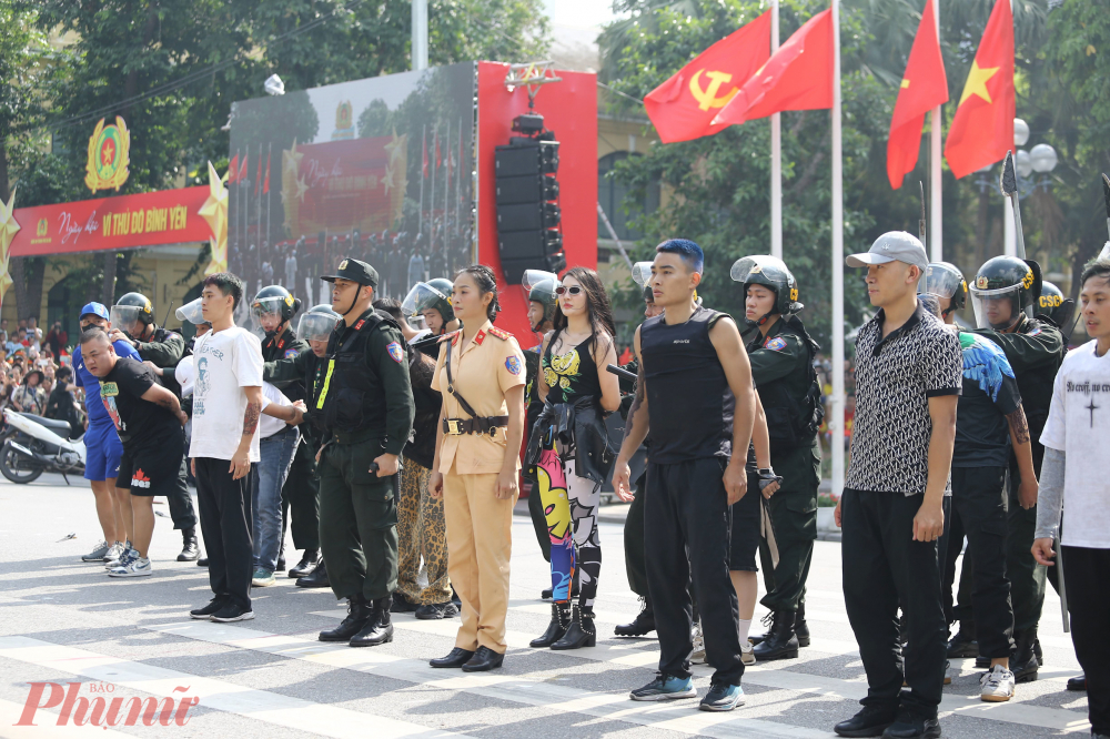 Chỉ trong một thời gian ngắn, lực lượng Công an Thủ đô đã nhanh chóng trấn áp đội nhóm đua xe gây ảnh hưởng trật tự công cộng.