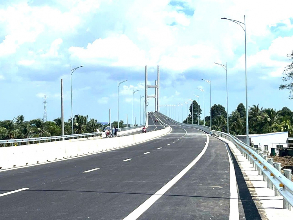 Bà con xứ dừa háo hức chờ ngày thông xe cầu Rạch Miễu 2 Đường dẫn lên cầu Rạch Miễu 2 đã hoàn thành