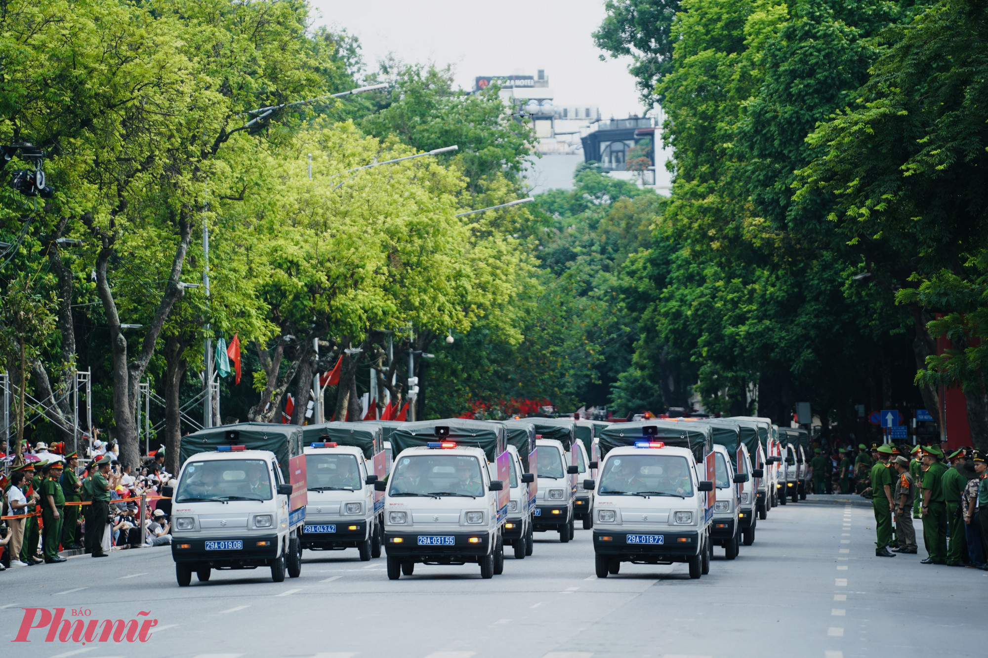 Lực lượng có nhiệm vụ bảo vệ các mục tiêu quan trọng, các sự kiện chính trị, văn hóa, xã hội diễn ra trên địa bàn thành phố. Tuần tra, kiểm soát, đảm bảo trật tự an toàn giao thông, phòng chống tội phạm, giữ gìn an ninh trật tự trên đường phố.