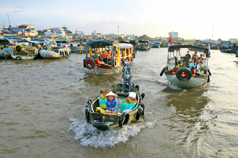 Sinh kế chìm theo đà suy tàn của chợ nổi Chợ nổi Cái Răng (TP Cần Thơ) những năm gần đây không còn cảnh tấp nập ghe thuyền - ẢNH: THUẬN HÓA